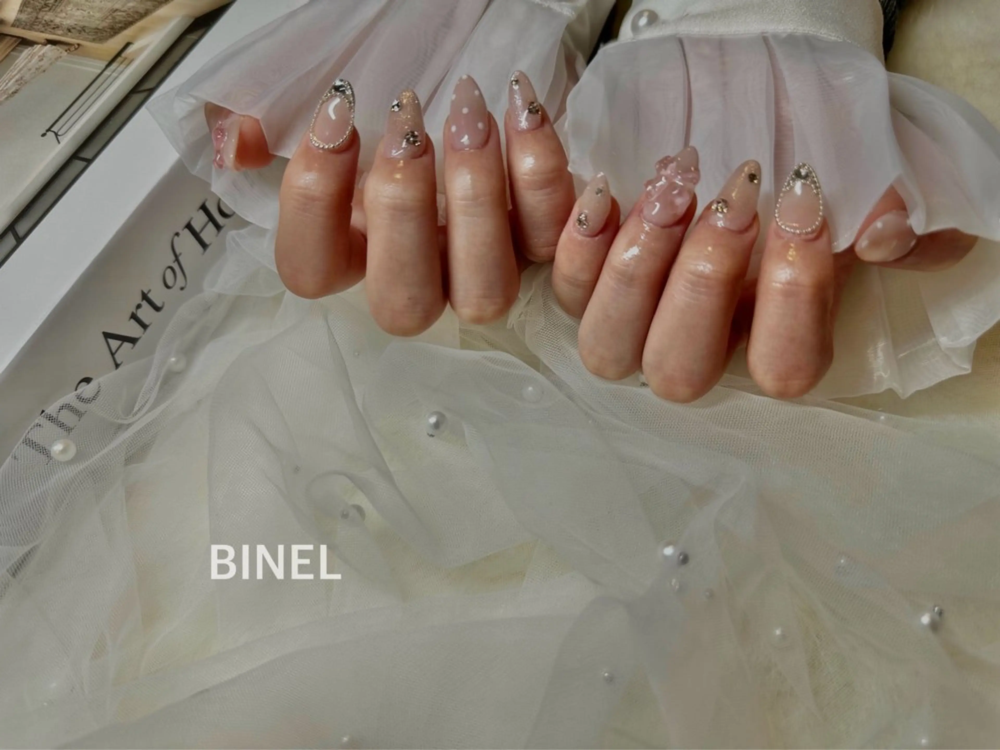 ネイル 持ち込み BINEL REINAのネイルデザイン