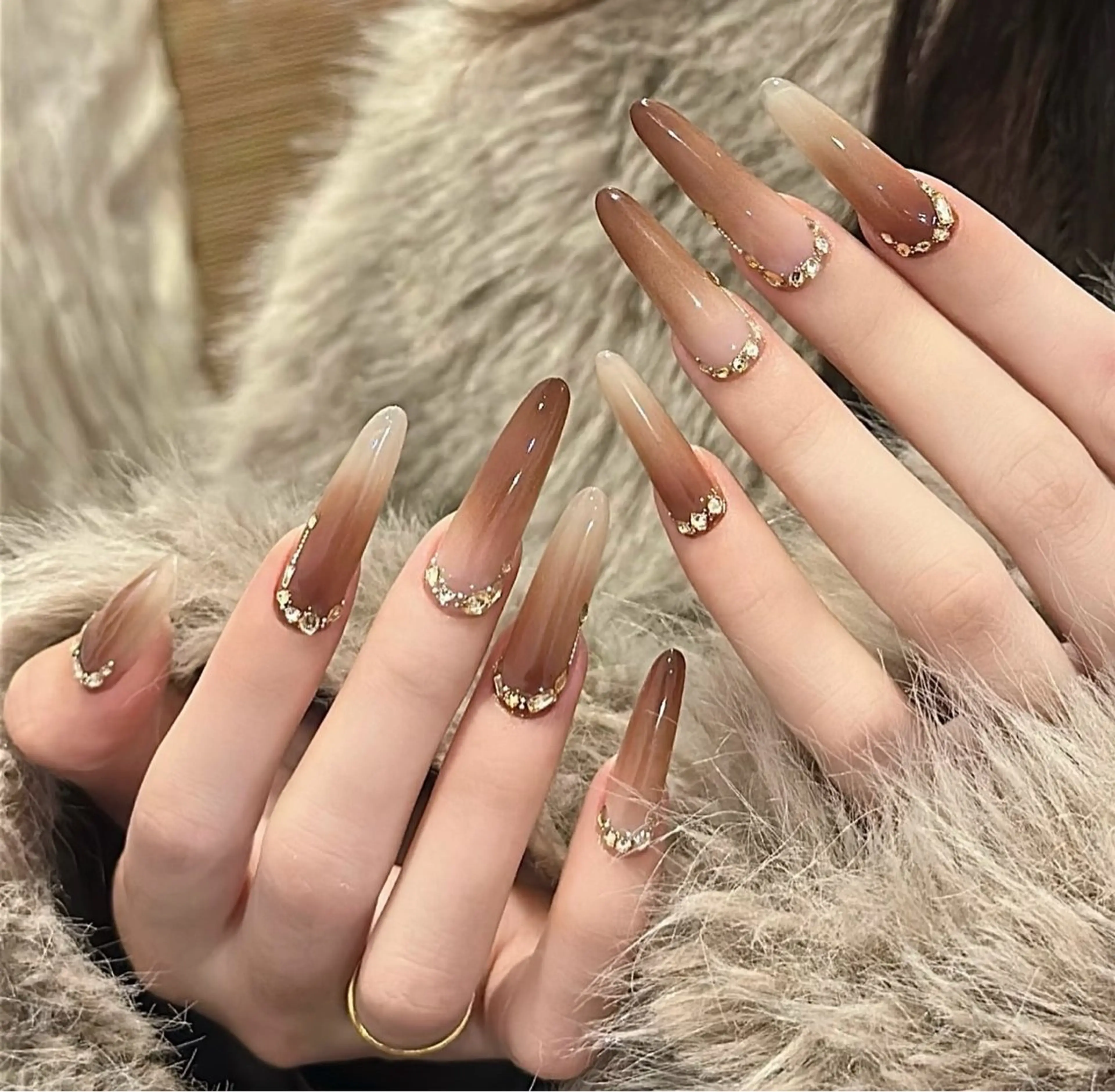 ネイル フレンチネイル ジェルネイル ガラスフレンチ グラデーション ラメ(グリッター) ネイルサロン Jasmine 池袋東口所属・YU RIのネイルデザイン