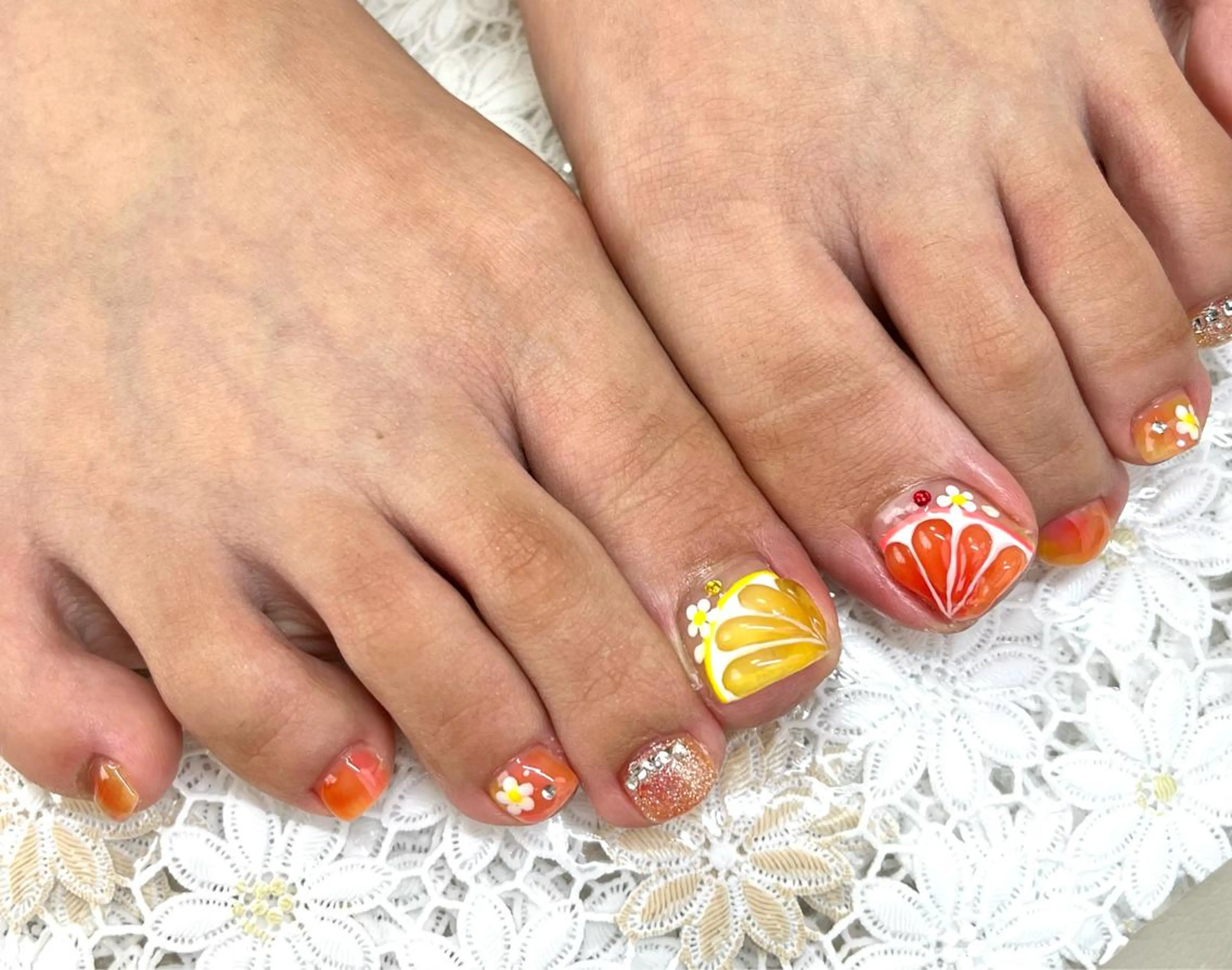 ネイル ジェルネイル 韓国ネイル パラジェル ぷっくりネイル フットネイル nails' it...のネイルデザイン