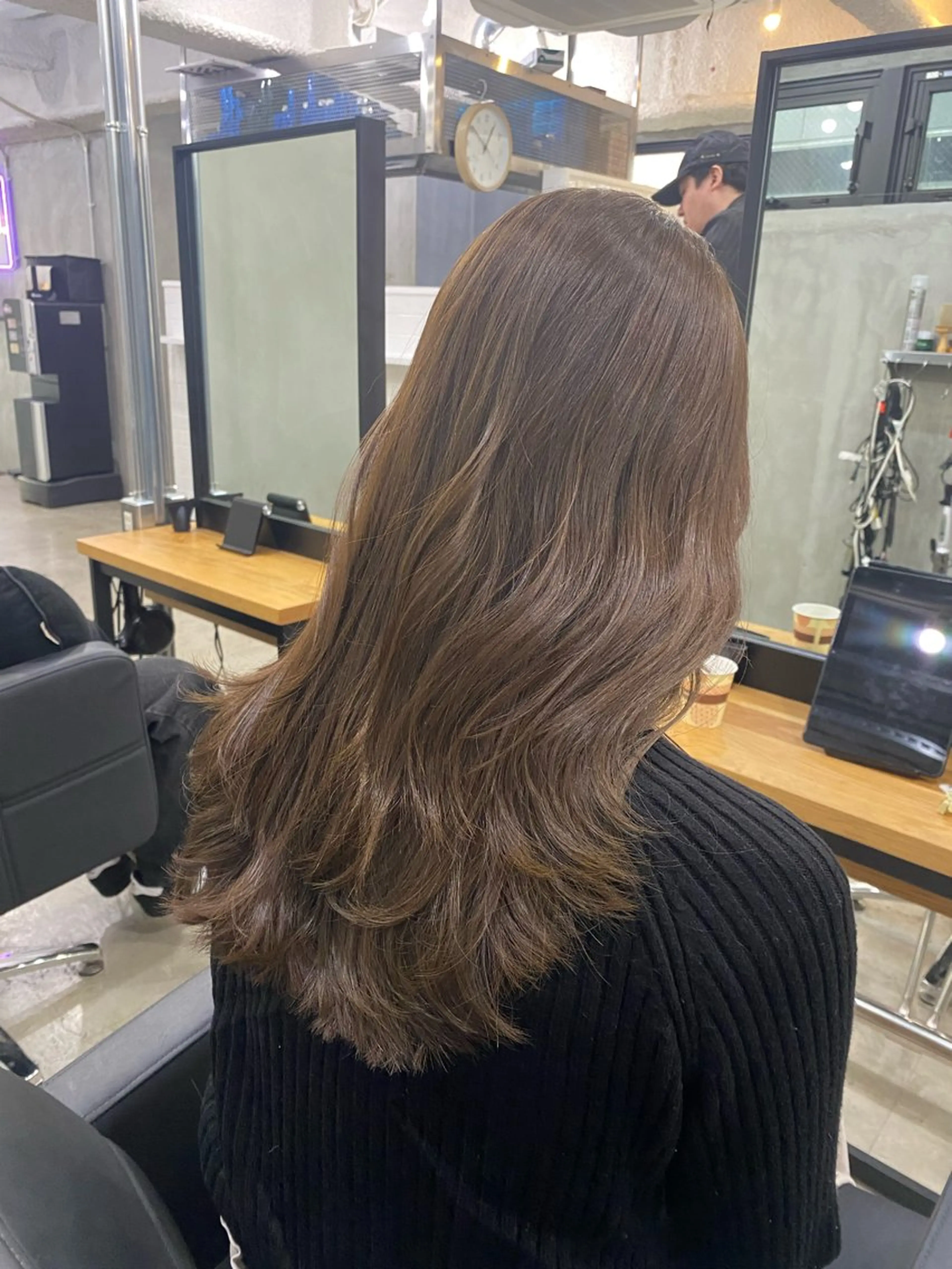 セミロング レイヤーカット Ra-Ffichi by siun所属・宮田海聖 ナチュラル/美髪のヘアスタイル