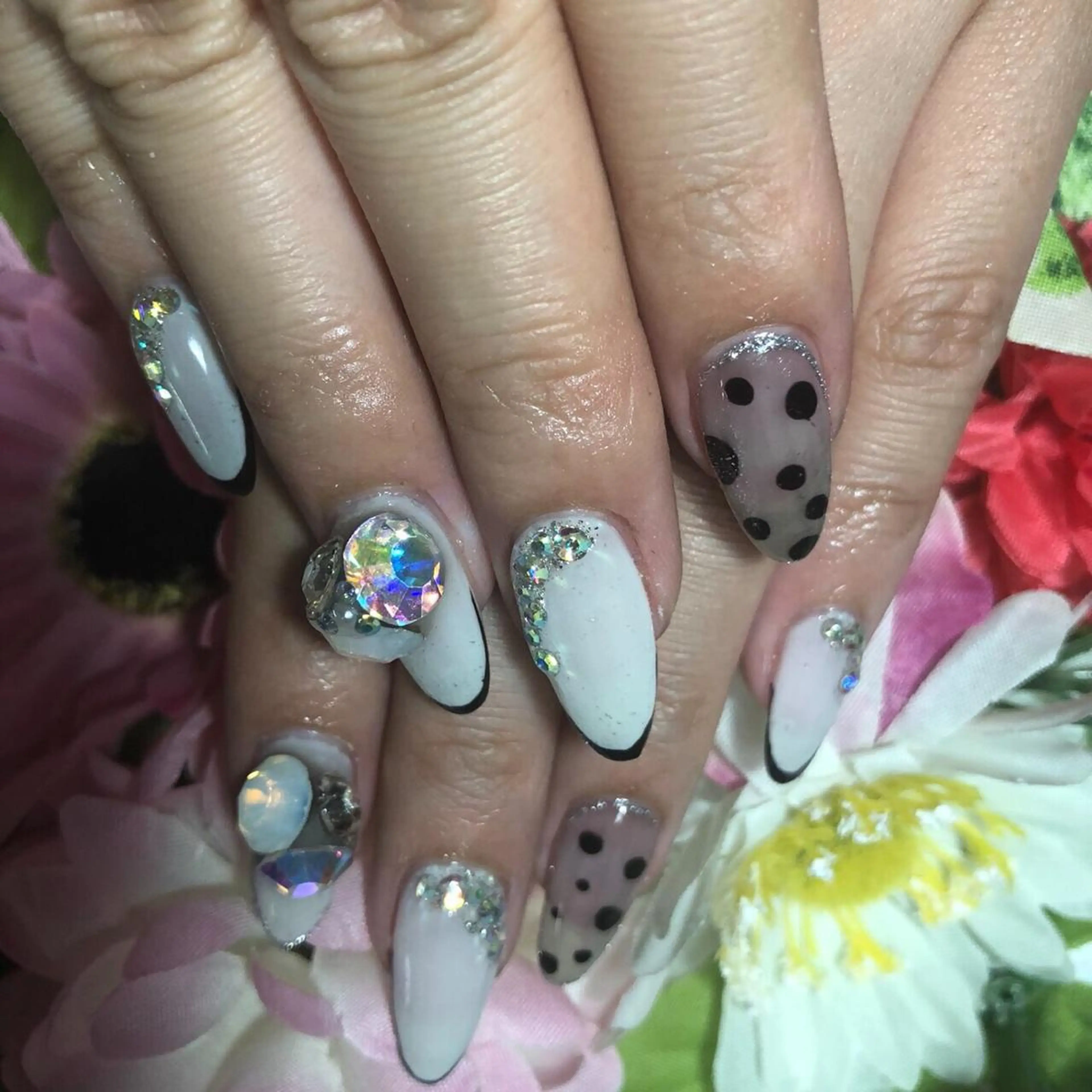 ネイル マルサンカクシカク所属・○△□ 守口市のネイルデザイン