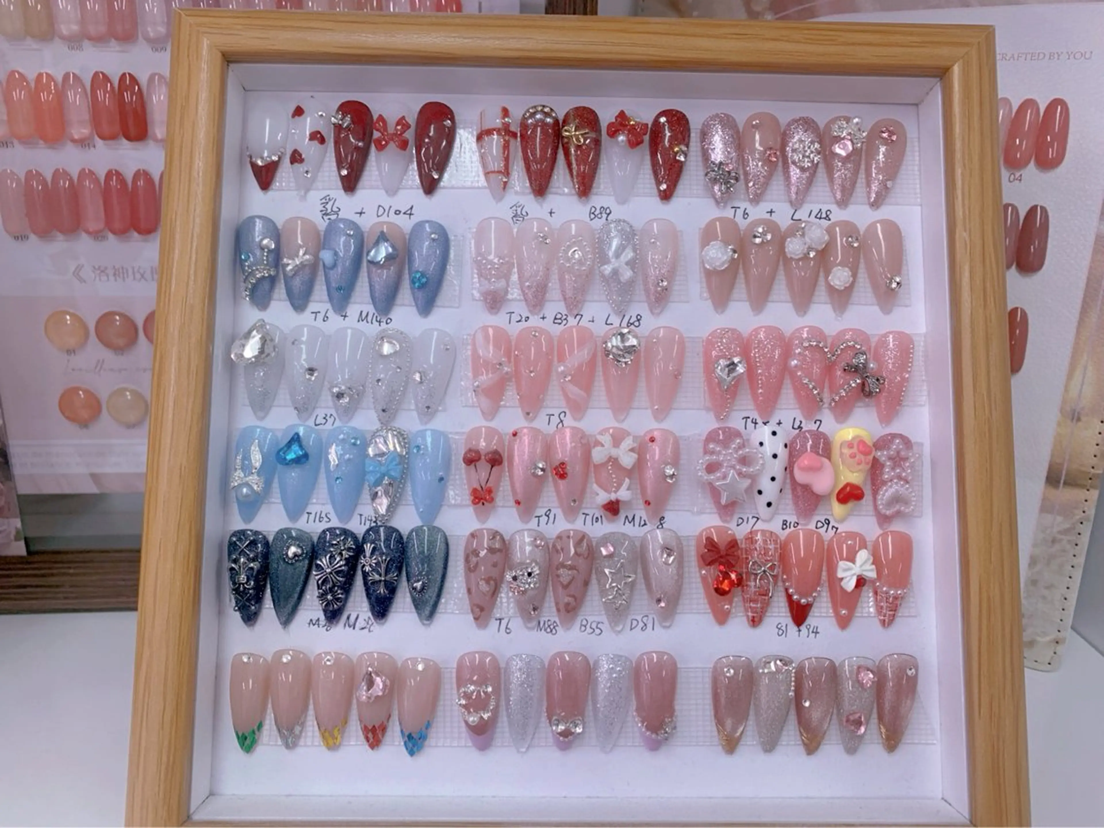 ネイル ボルドー チークネイル 長さ出し フレンチネイル ジェルネイル UMI ネイルサロン新宿🎀のネイルデザイン