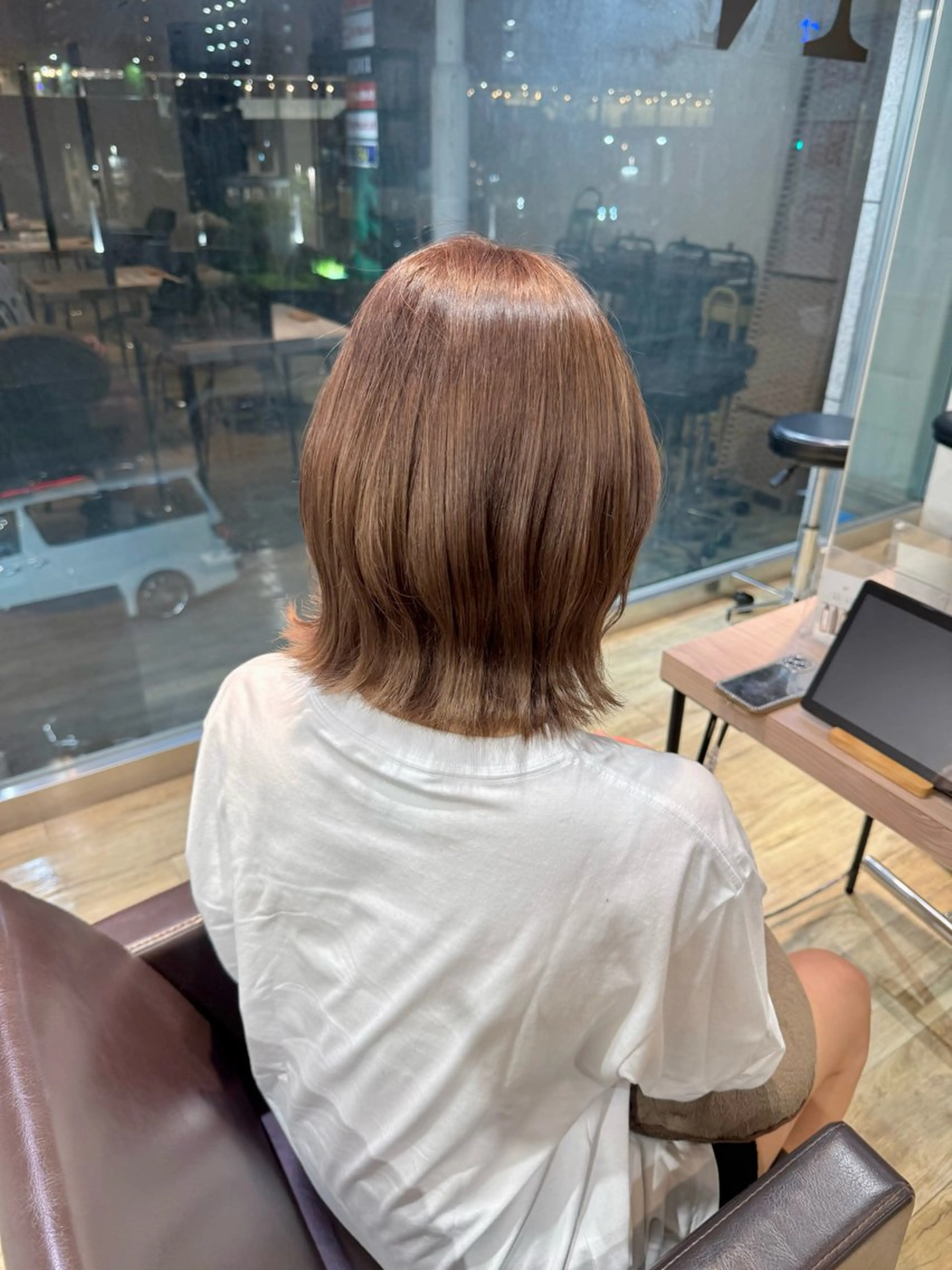 セミロング ヘアカラー N+【エヌプラス】所属・川畑 心子のヘアスタイル