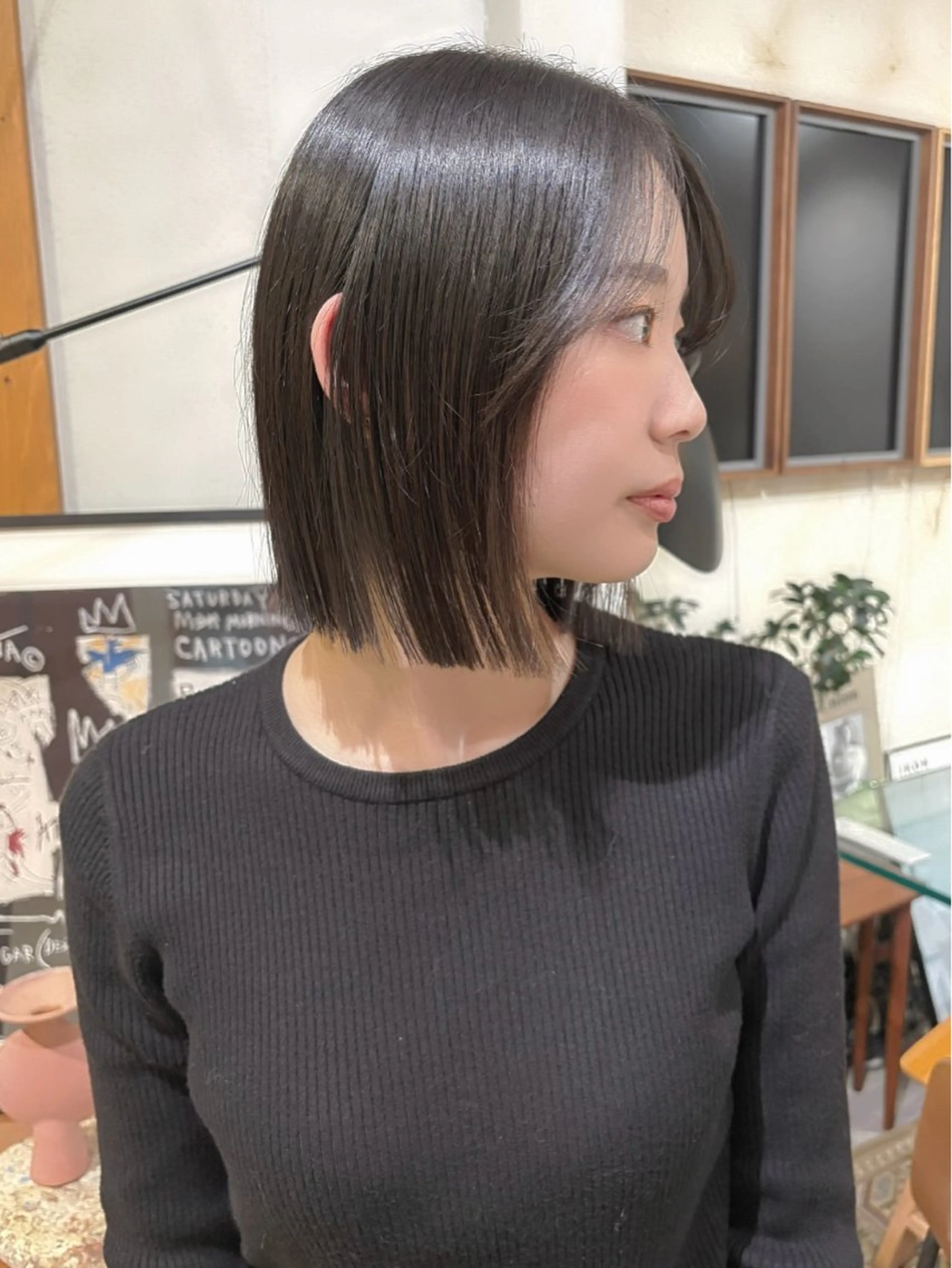 ミディアム 有岡 陽菜のヘアスタイル