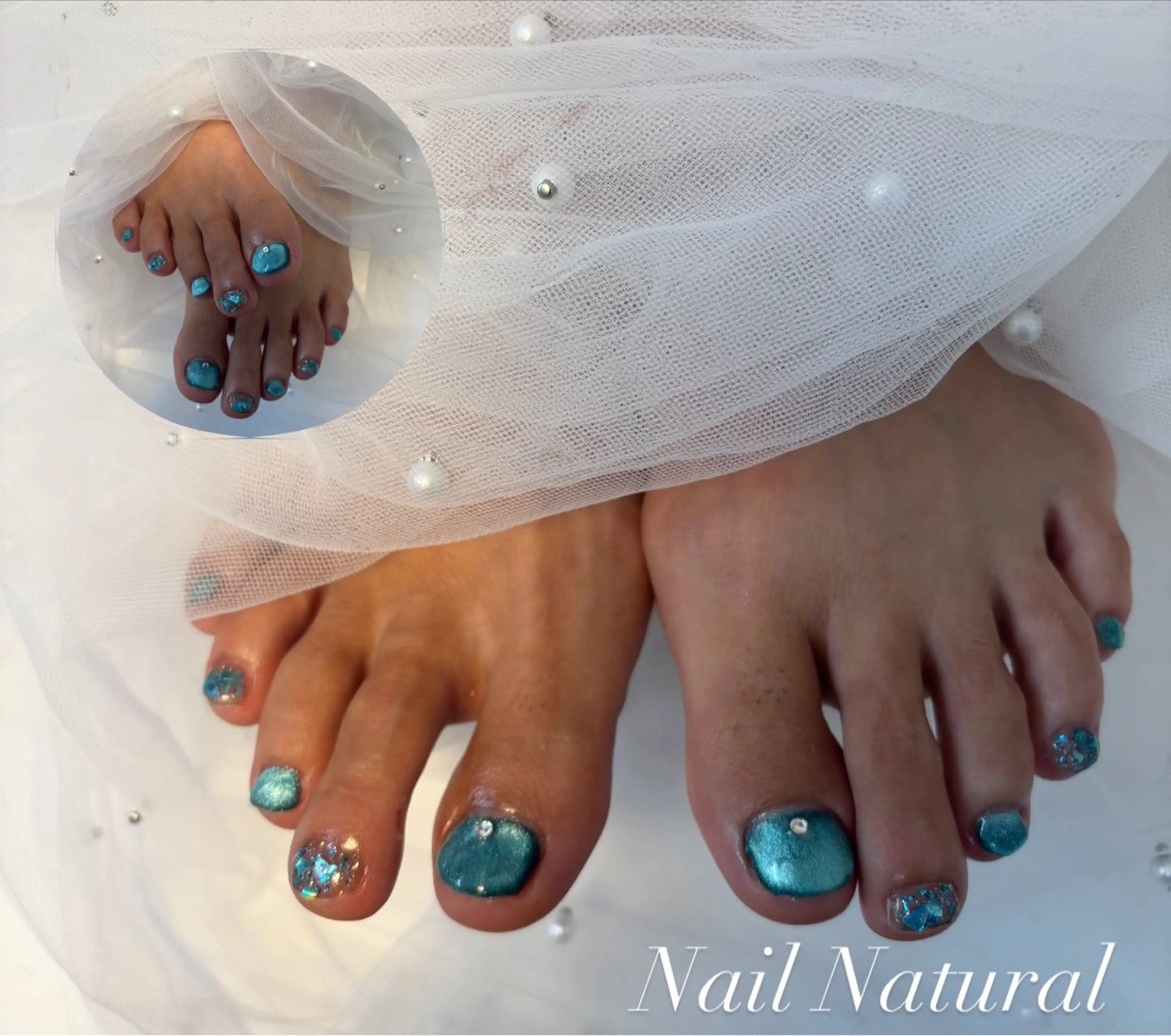 ネイル フラッシュネイル フットネイル フレンチネイル ジェルネイル ガラスフレンチ フットネイル Nail salon Natulalのネイルデザイン