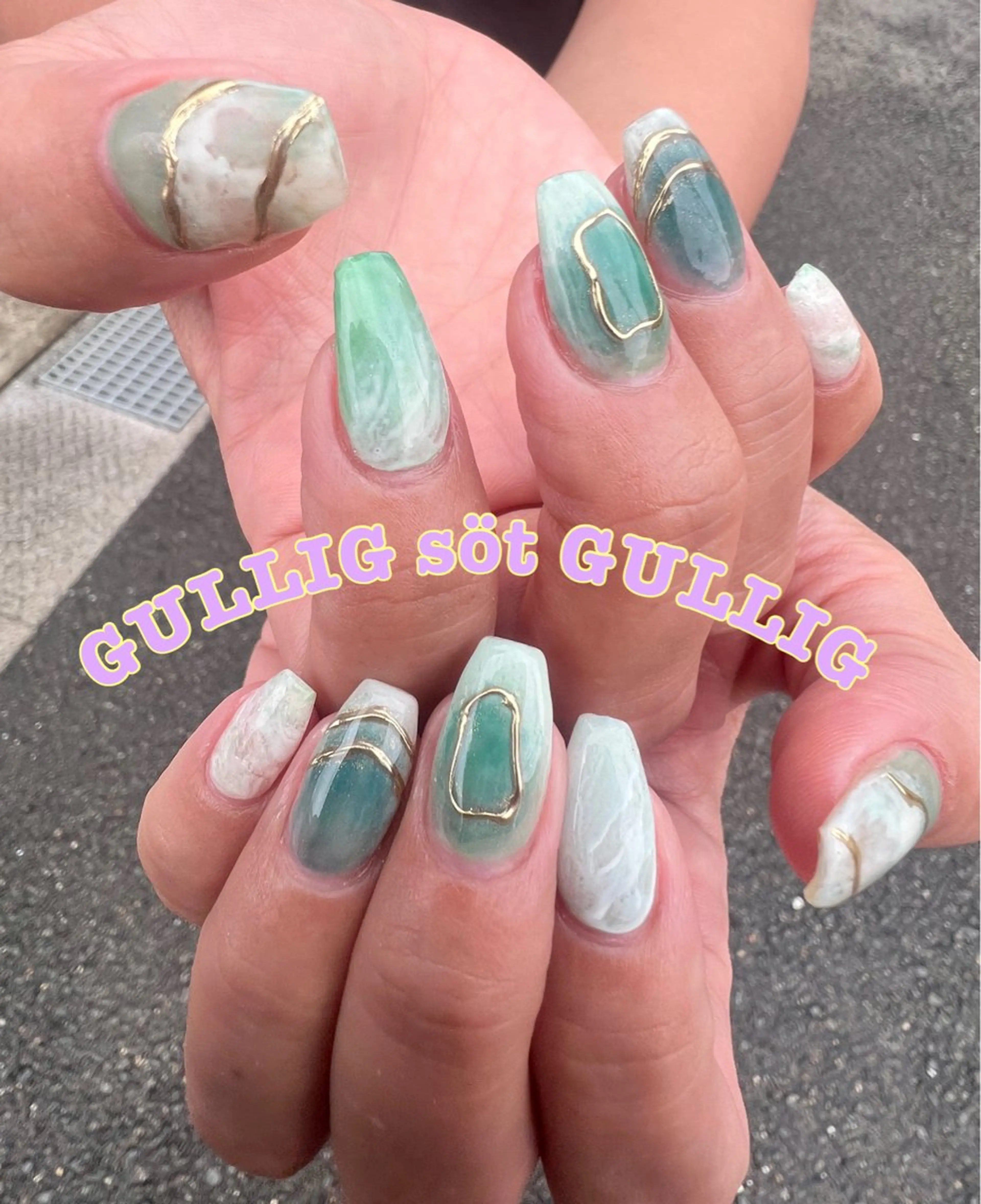 ネイル ハンドネイル フットネイル GULLIG söt GULLIGのネイルデザイン