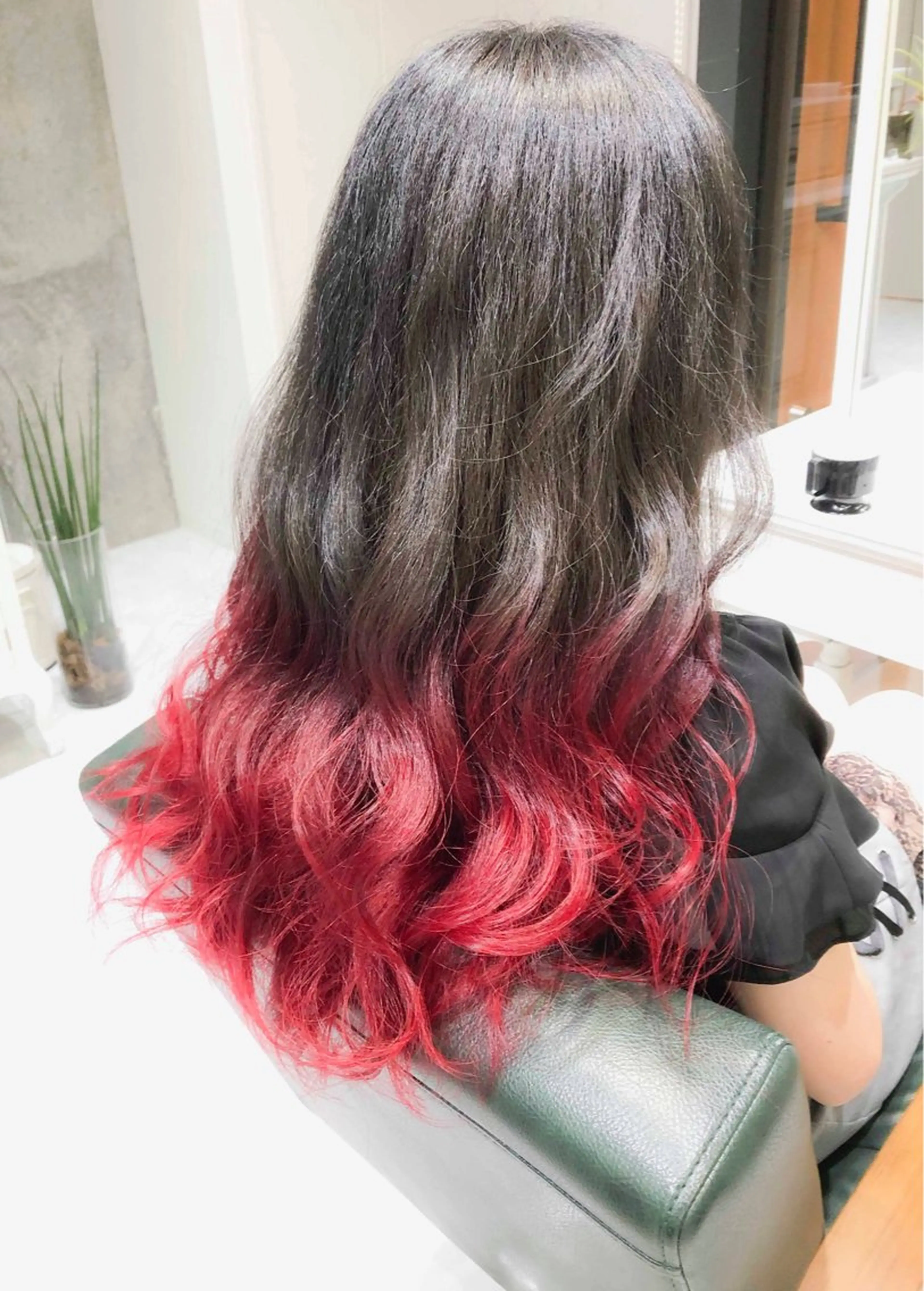 ロング カラー ヘアカラー トリートメント 𝐑𝐈𝐍𝐊𝐀 🐷🖤のヘアスタイル