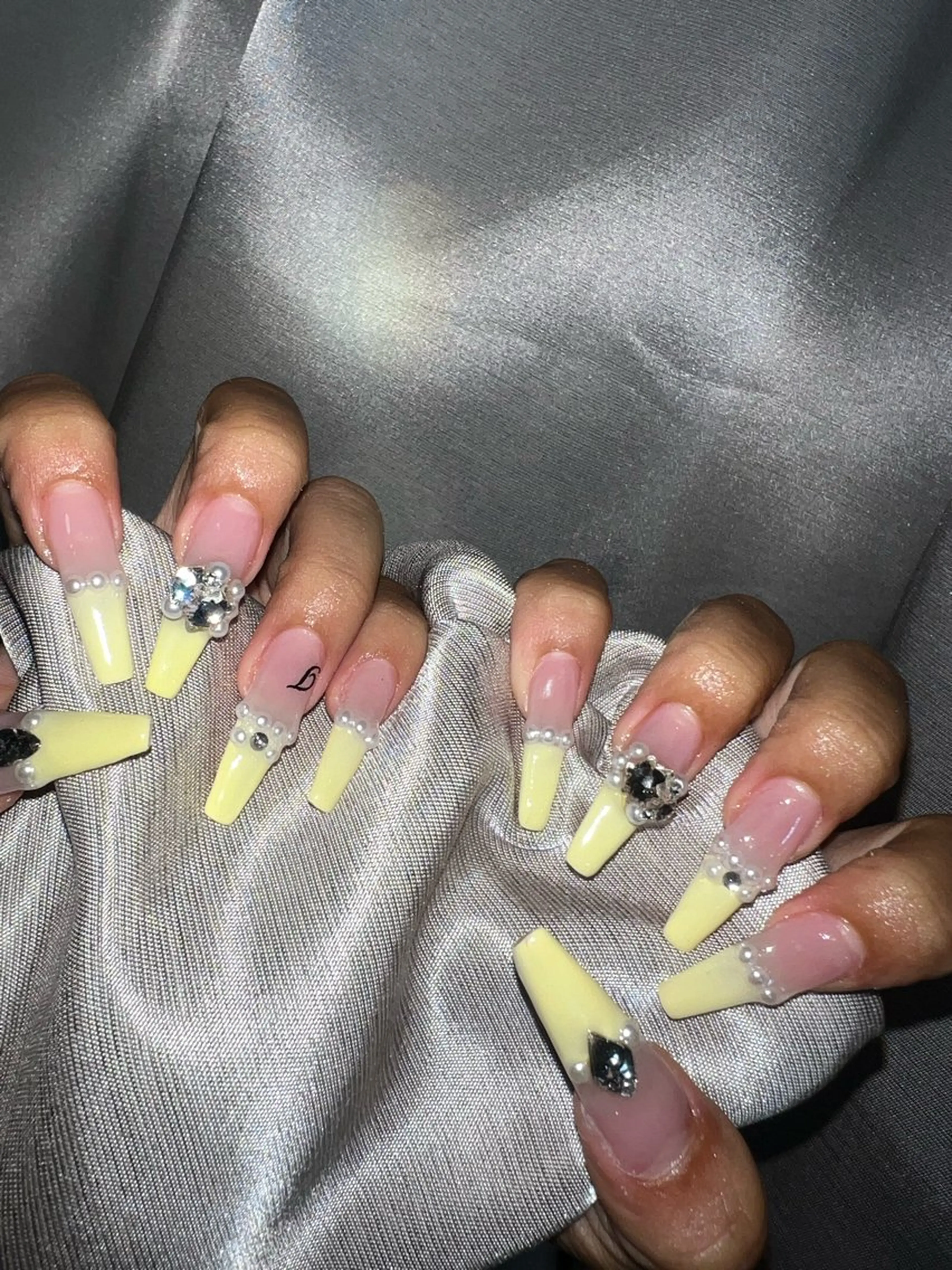 ロング ハンドネイル Garnet nailのネイルデザイン