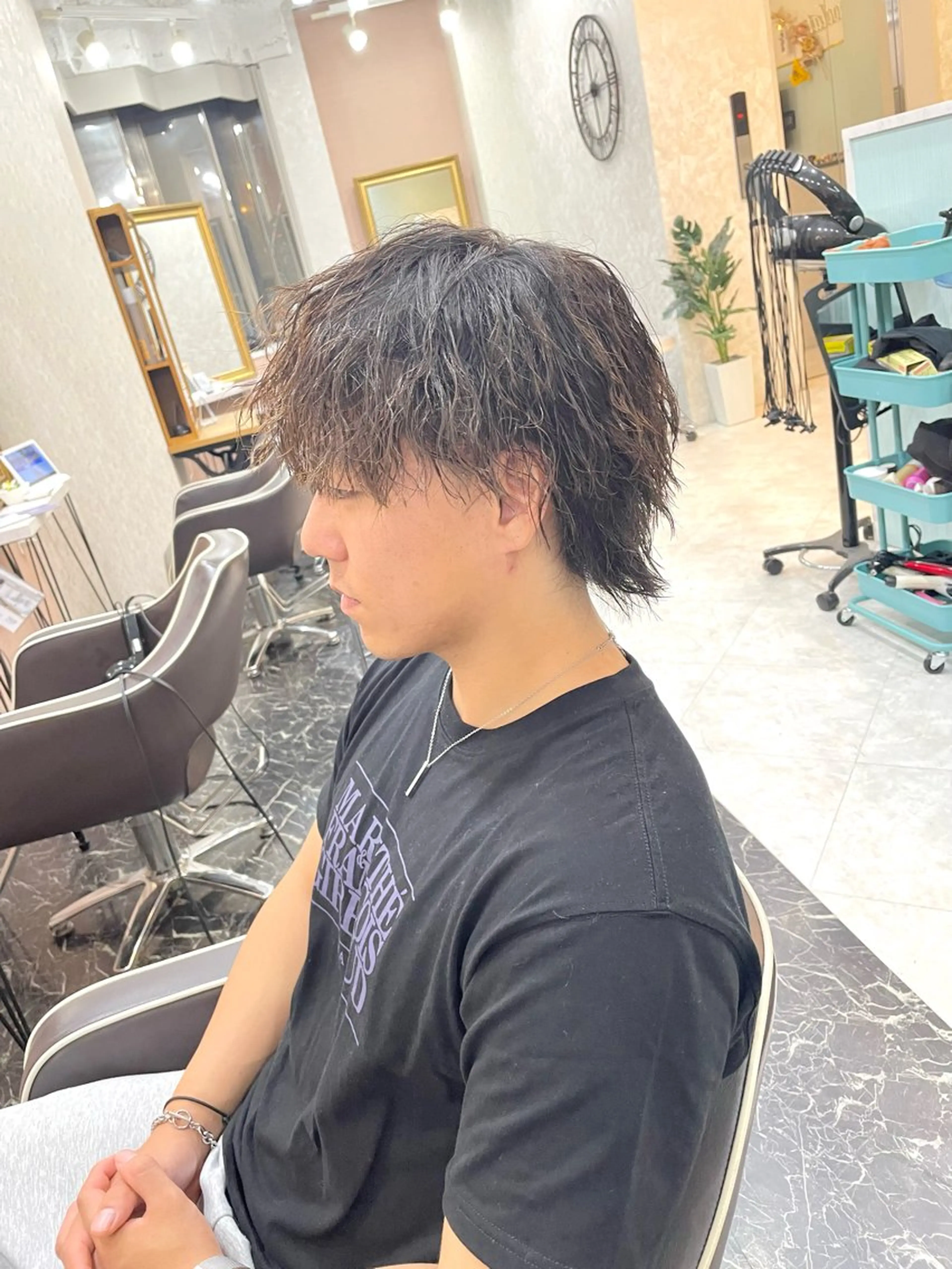 メンズ カット ヘアカラー パーマ 亀川蓮 Agu hairのヘアスタイル