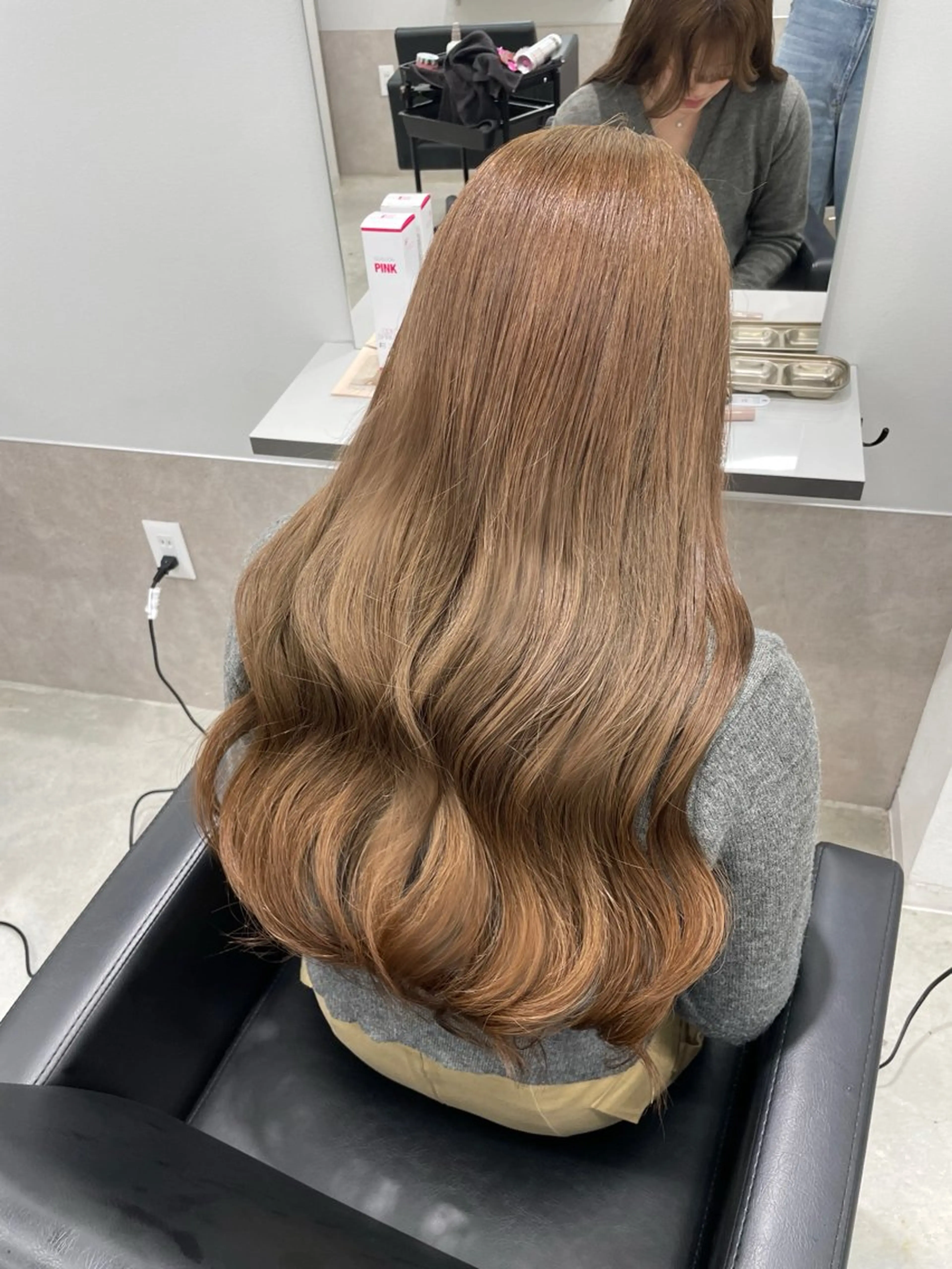 カラー GISEL TAKUYAのヘアスタイル