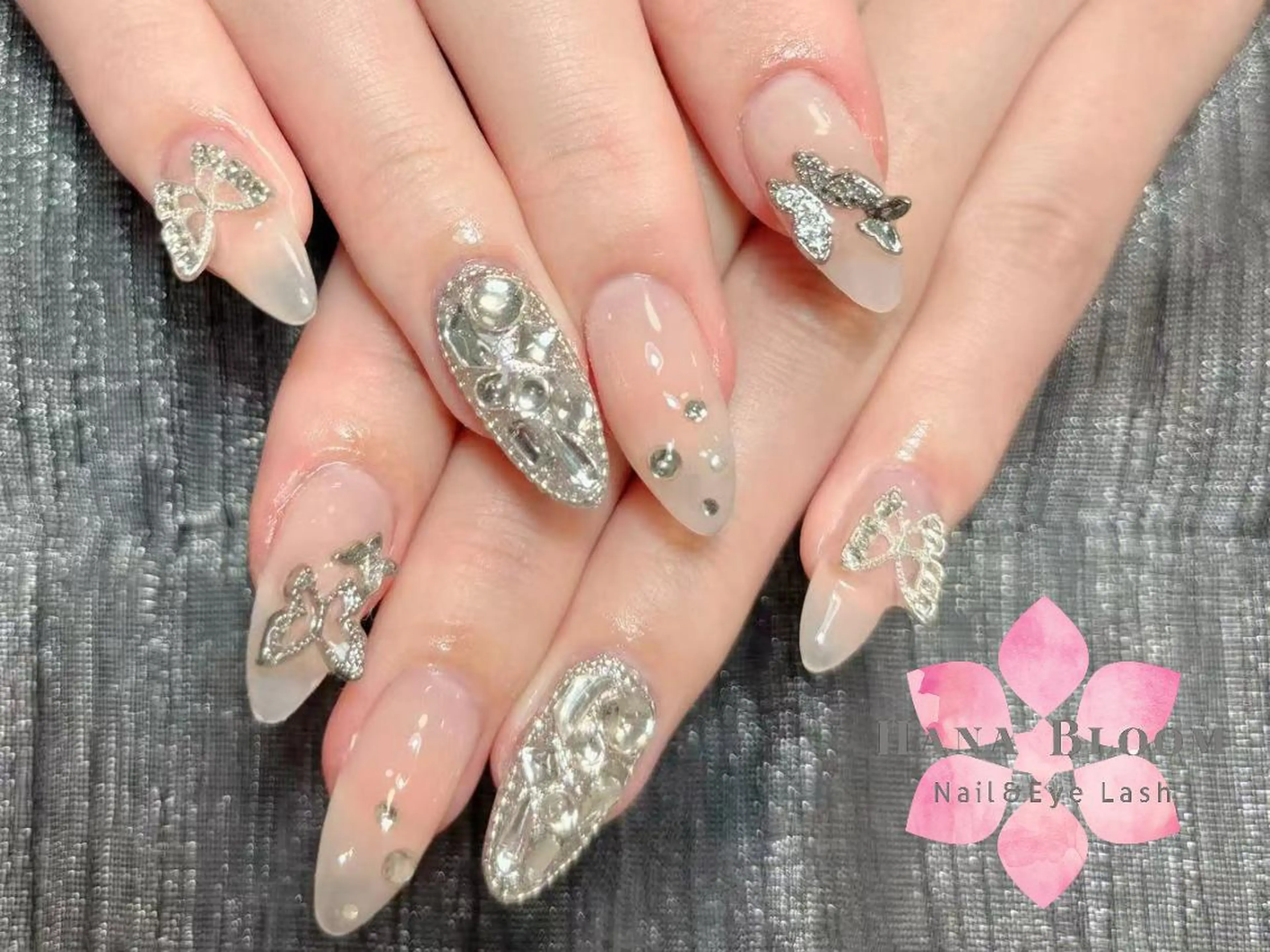 ネイル 長さ出し フレンチネイル ジェルネイル マグネットネイル 持ち込み ハンドネイル ハンドケア Hana Bloom Nail 渋谷道玄坂のネイルデザイン