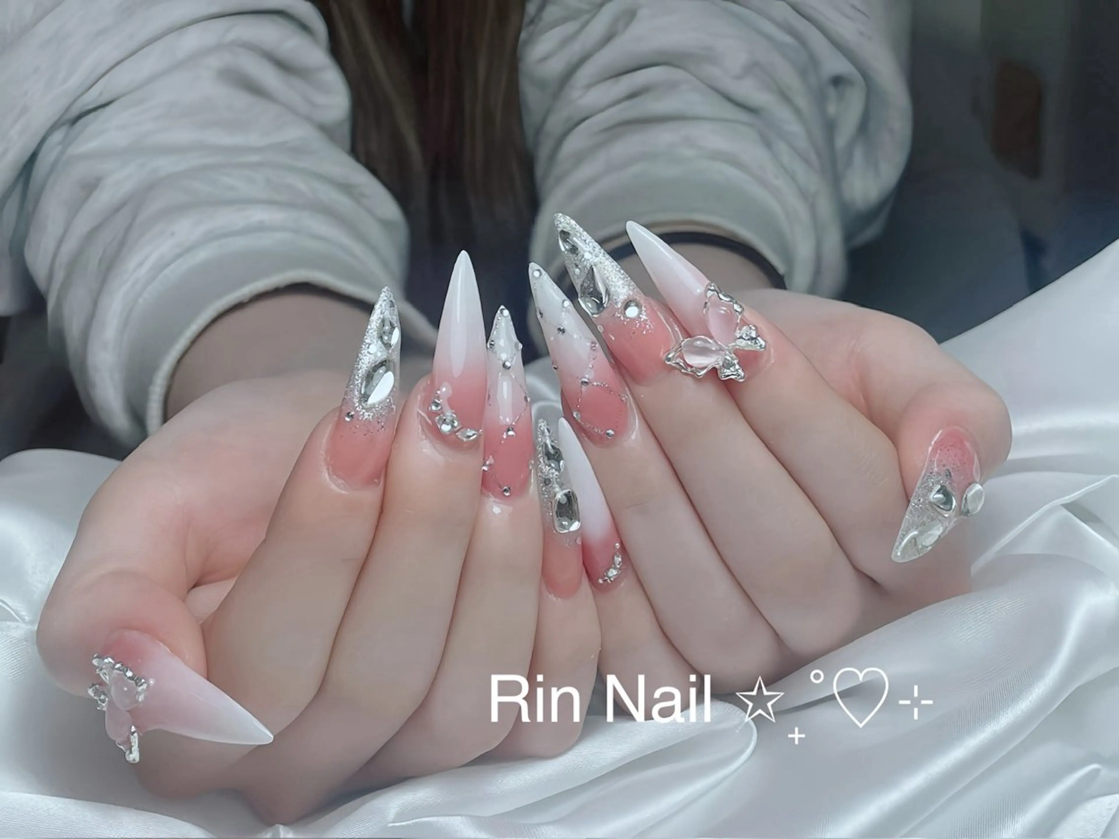 ネイル チークネイル フラッシュネイル フラワーネイル フットネイル ジェルネイル ハンドネイル Rin Nail Shinokuboのネイルデザイン