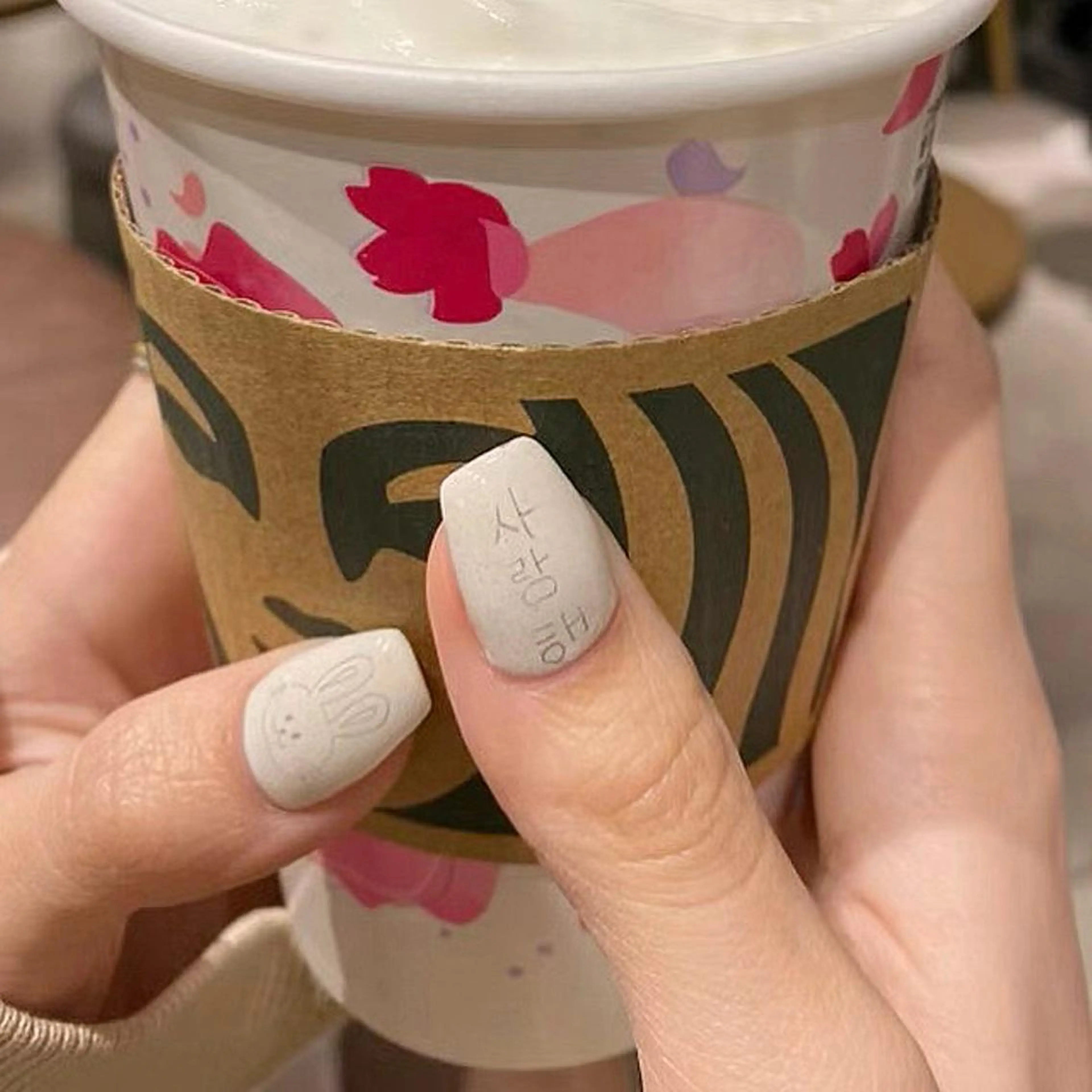 ネイル 韓国ネイル ニュアンスネイル ハンドネイル フットネイル GRANDE大須 栄/店長 aki🌙のネイルデザイン