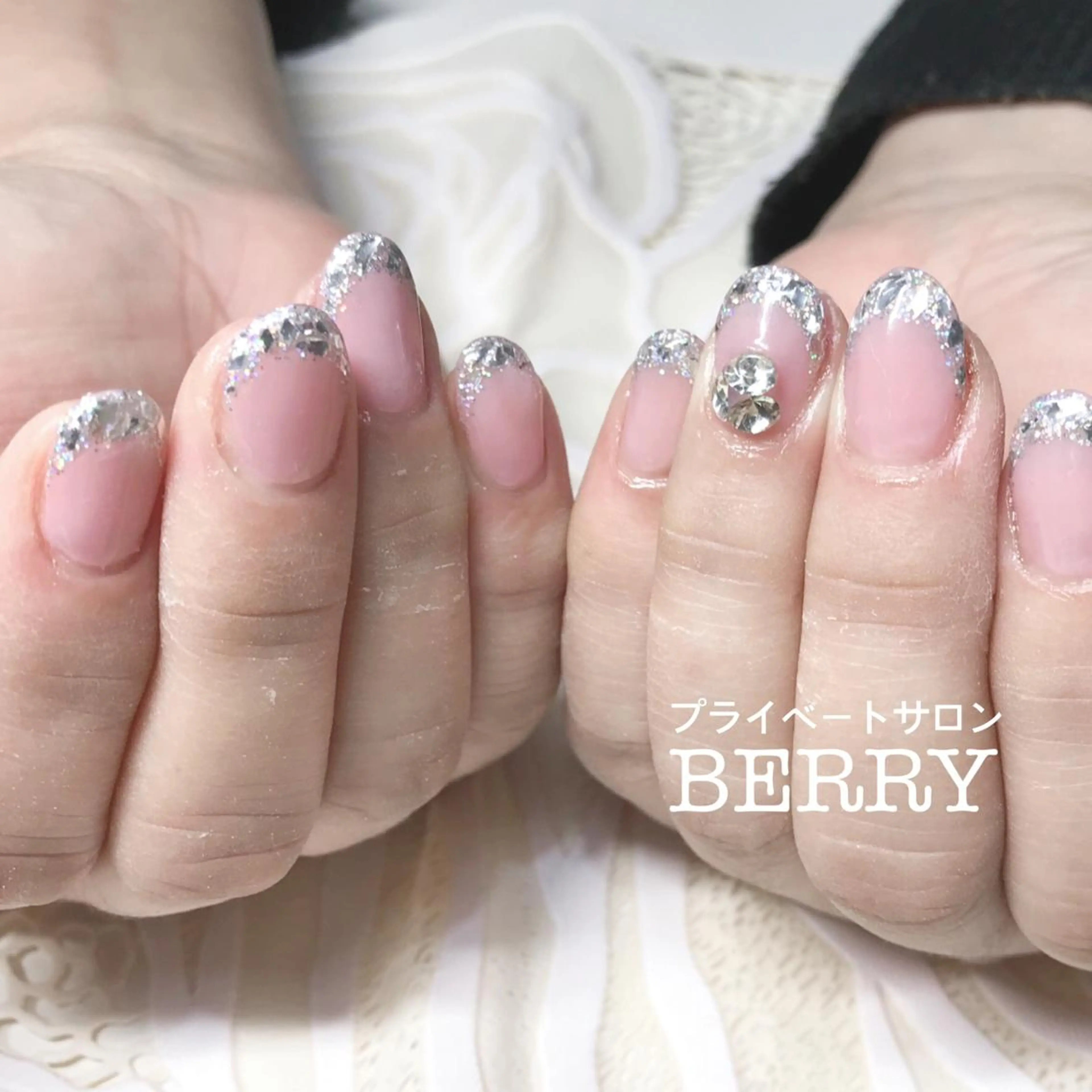 ネイル フレンチネイル ガラスフレンチ プライベートサロン BERRY所属・プライベートサロン BERRYのエステ・リラクイメージ