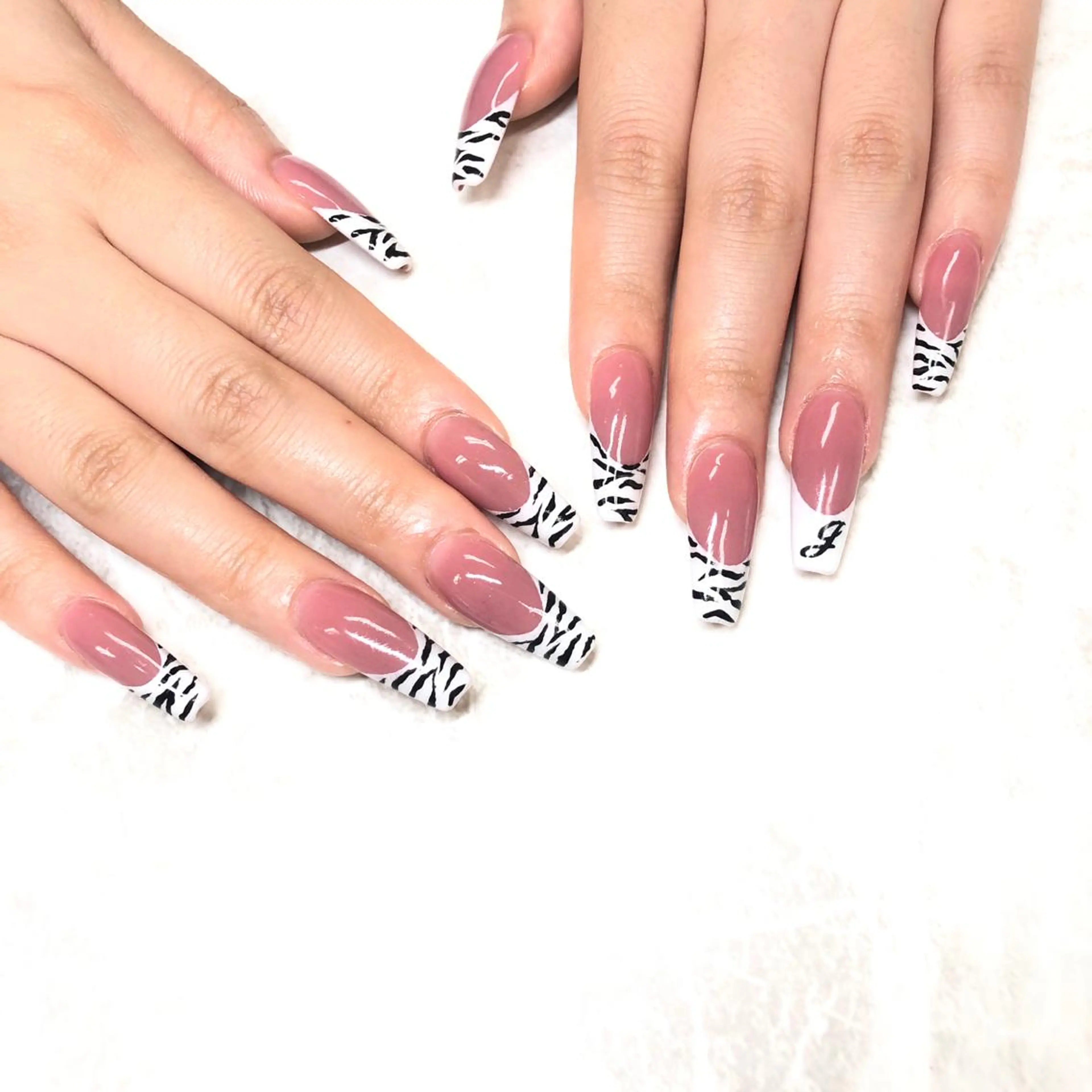 ネイル アニマル柄 スカルプネイル ユリシスネイル 担当近藤のネイルデザイン