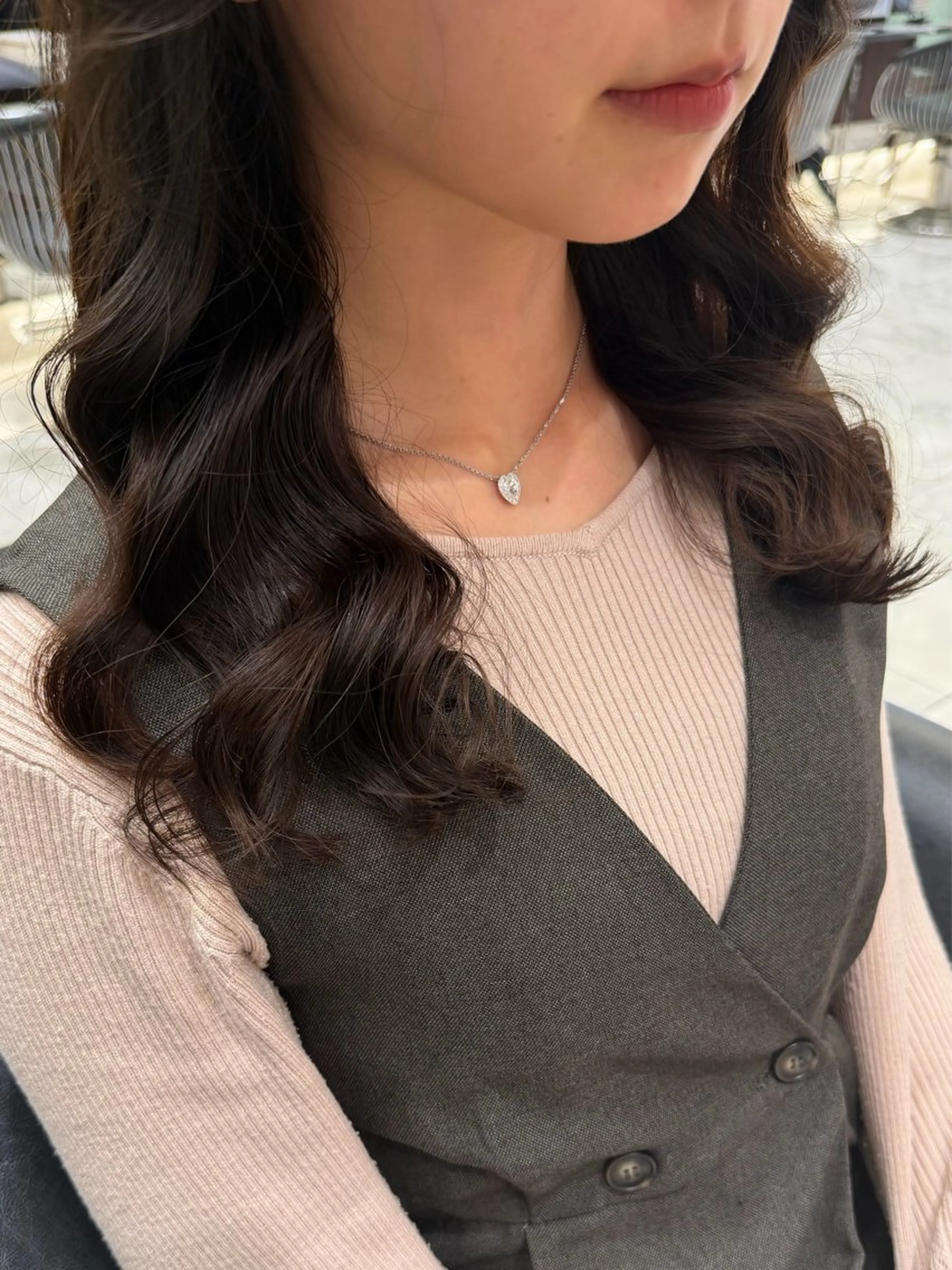 ミディアム パーマ カット パーマ トリートメント コテ巻きパーマ💙 シノヤユイのヘアスタイル