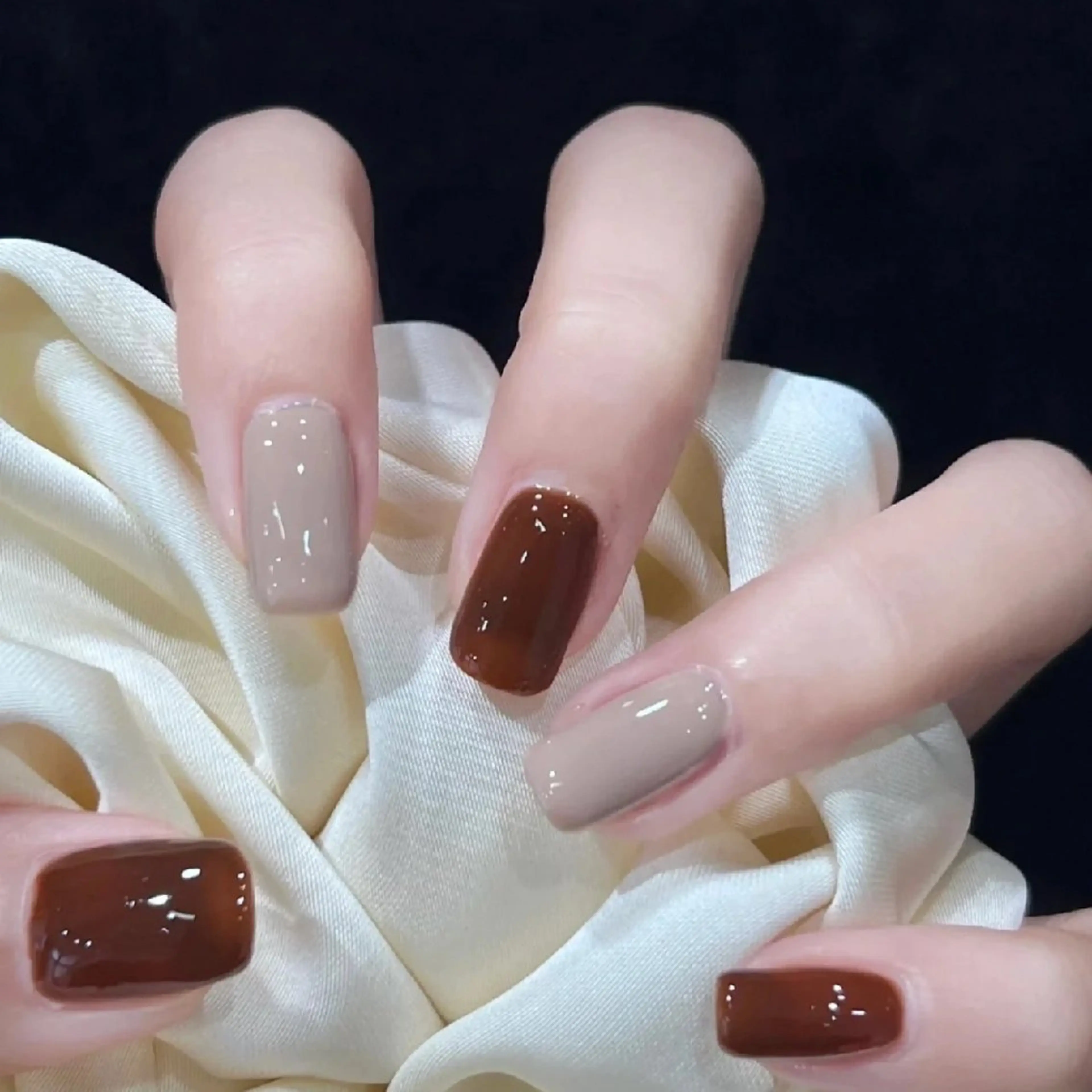 ネイル 冬ネイル ハンドネイル ネイリストゆか💅 長さだし、深爪矯正のネイルデザイン