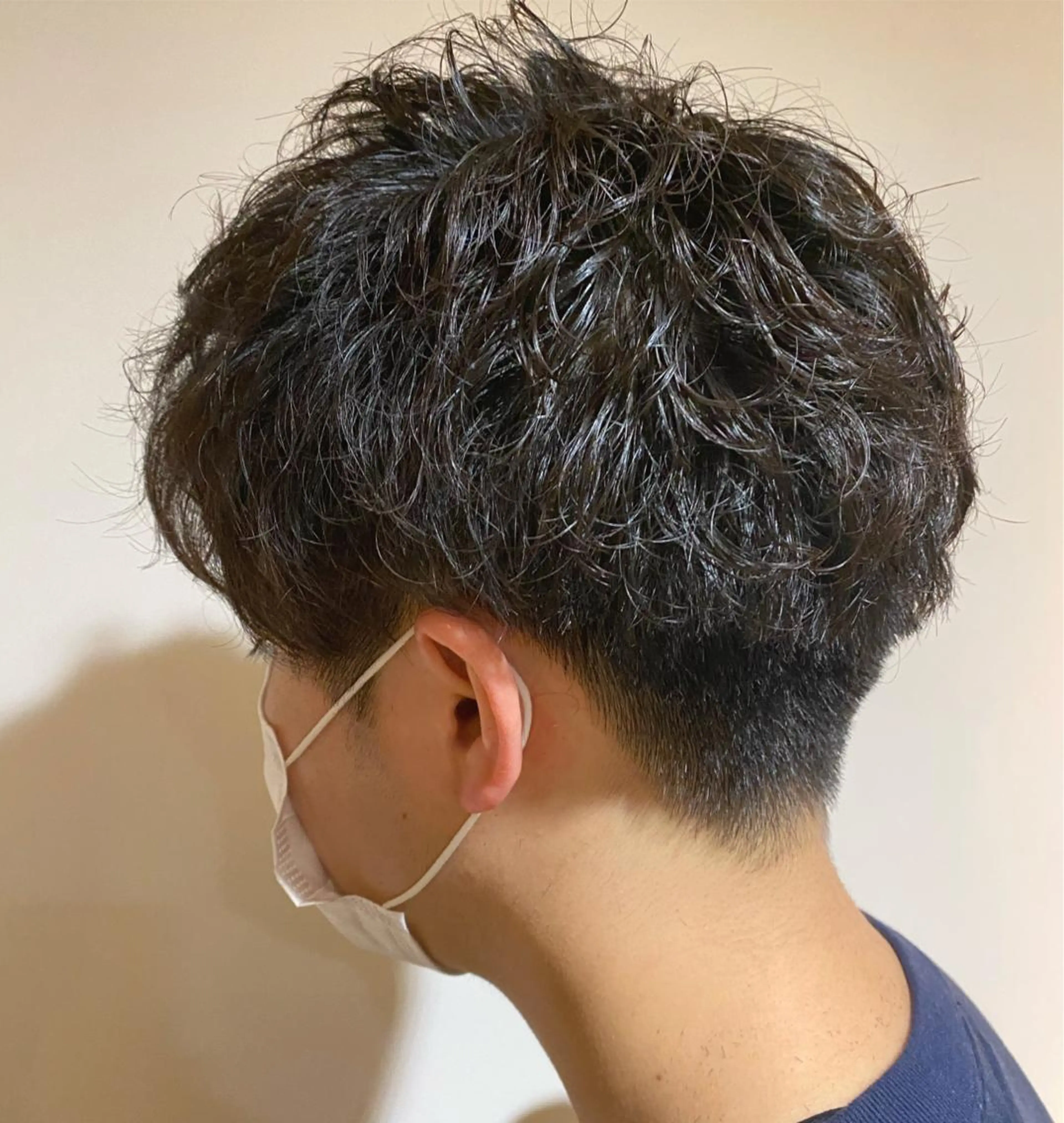 パーマ メンズ 梅田ハイトーン チダ ヒナノのヘアスタイル