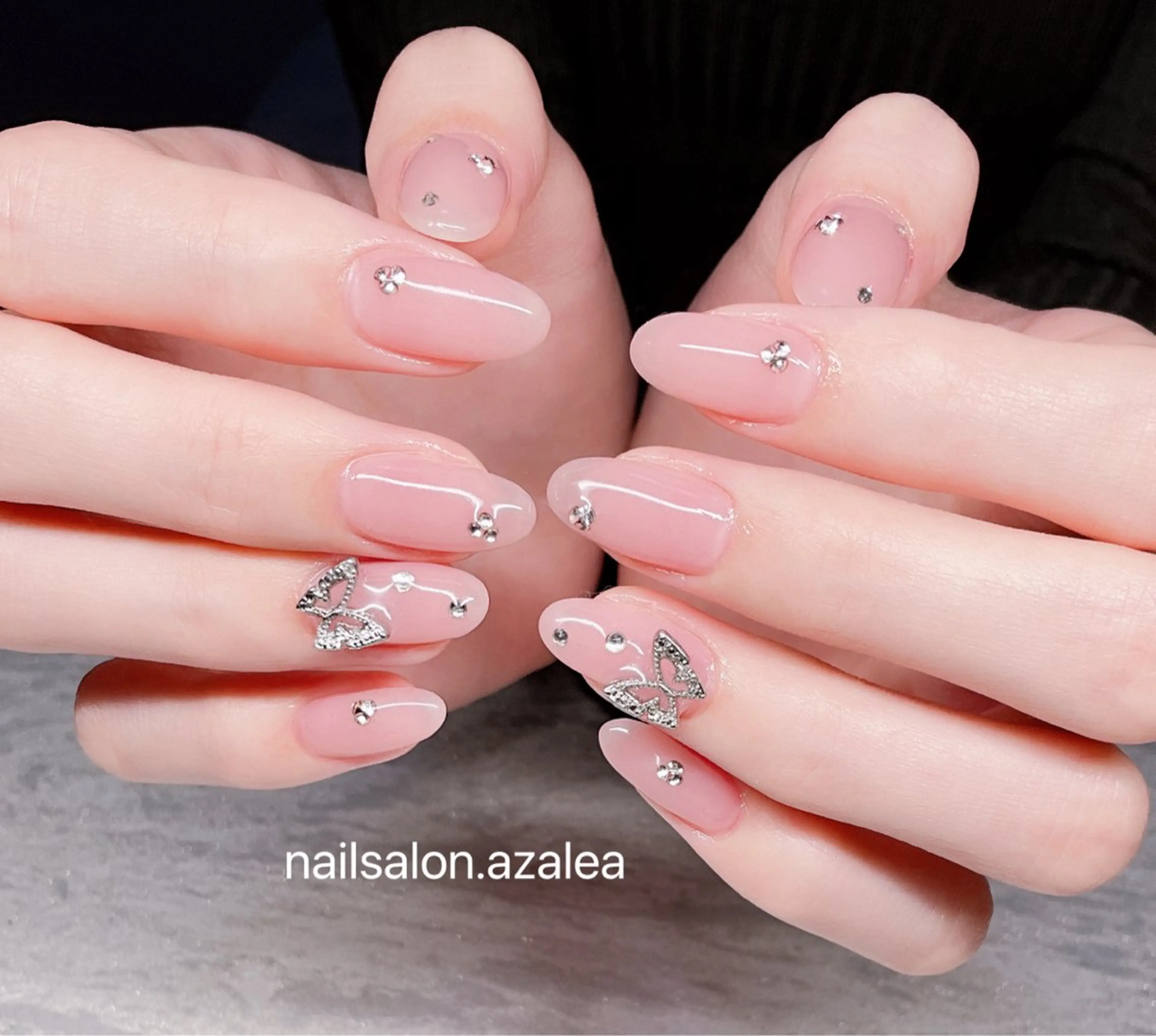 ネイル ハンドネイル R inのネイルデザイン