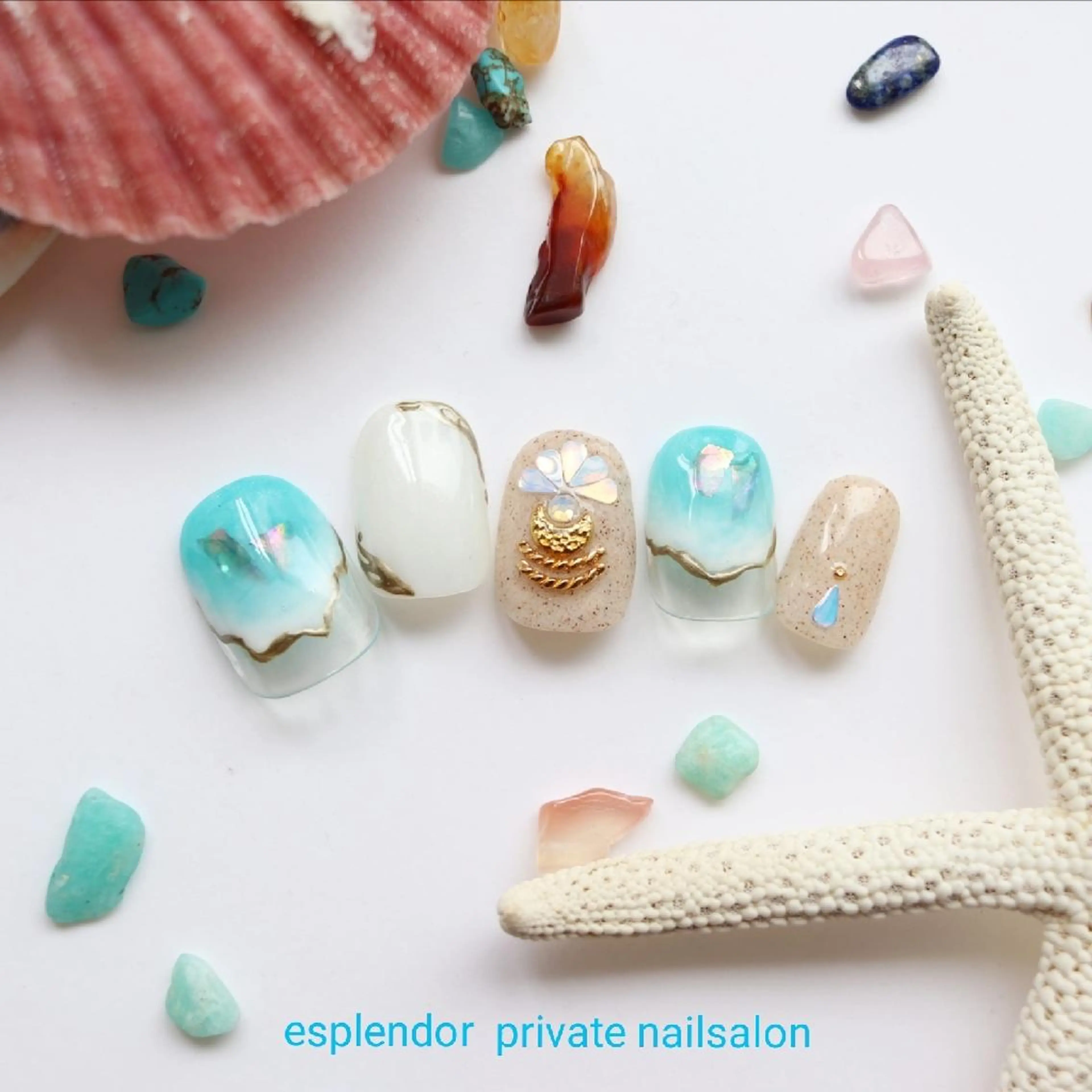 ネイル アートネイル グラデーション ピンク パープル 夏ネイル ハンドネイル ハンドケア esplendor  エスプレンドル所属・esplendor  エスプレンドルのネイルデザイン