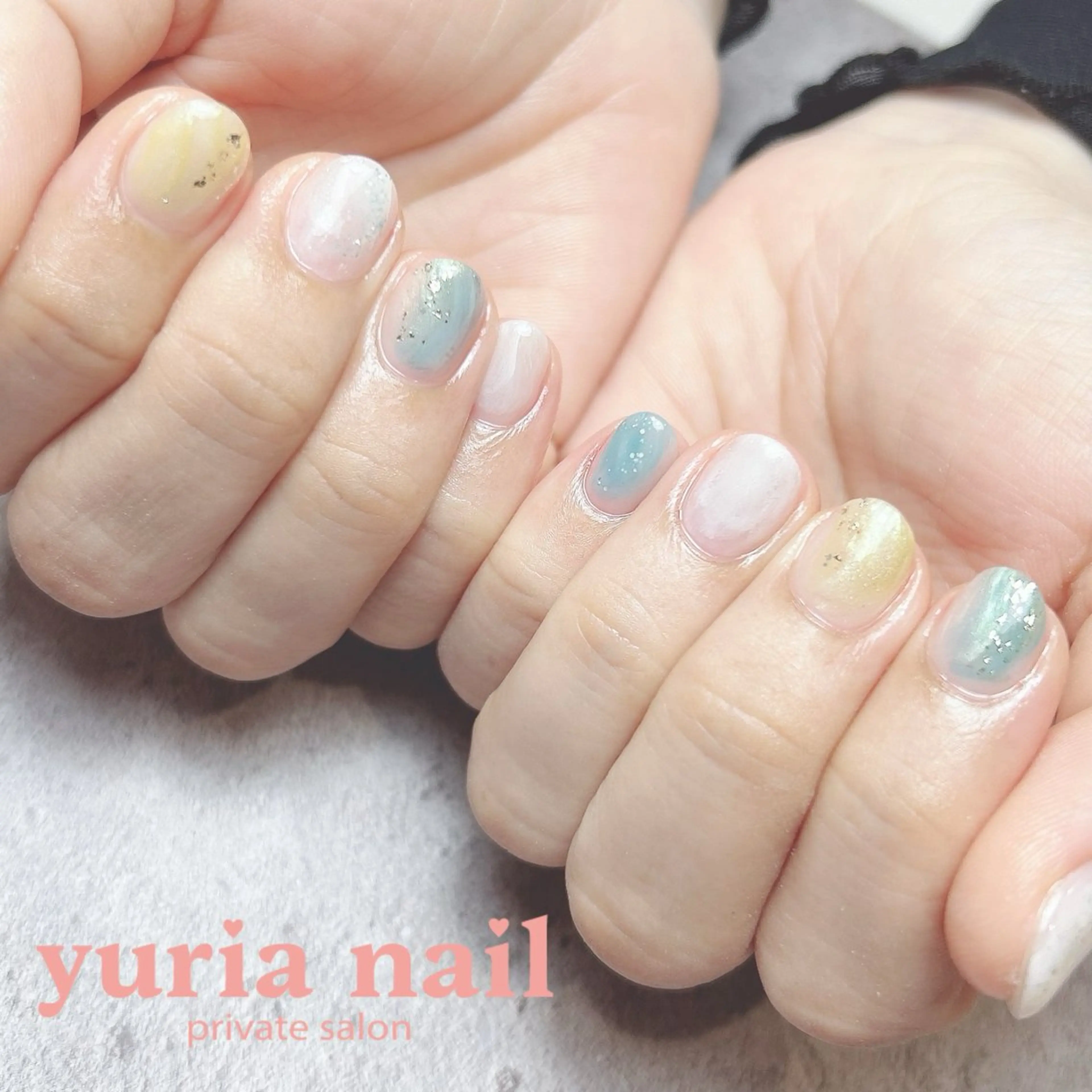 ネイル ブルー ジェルネイル グリーン ニュアンスネイル ホワイト ハンドネイル 小林 ゆりあのネイルデザイン