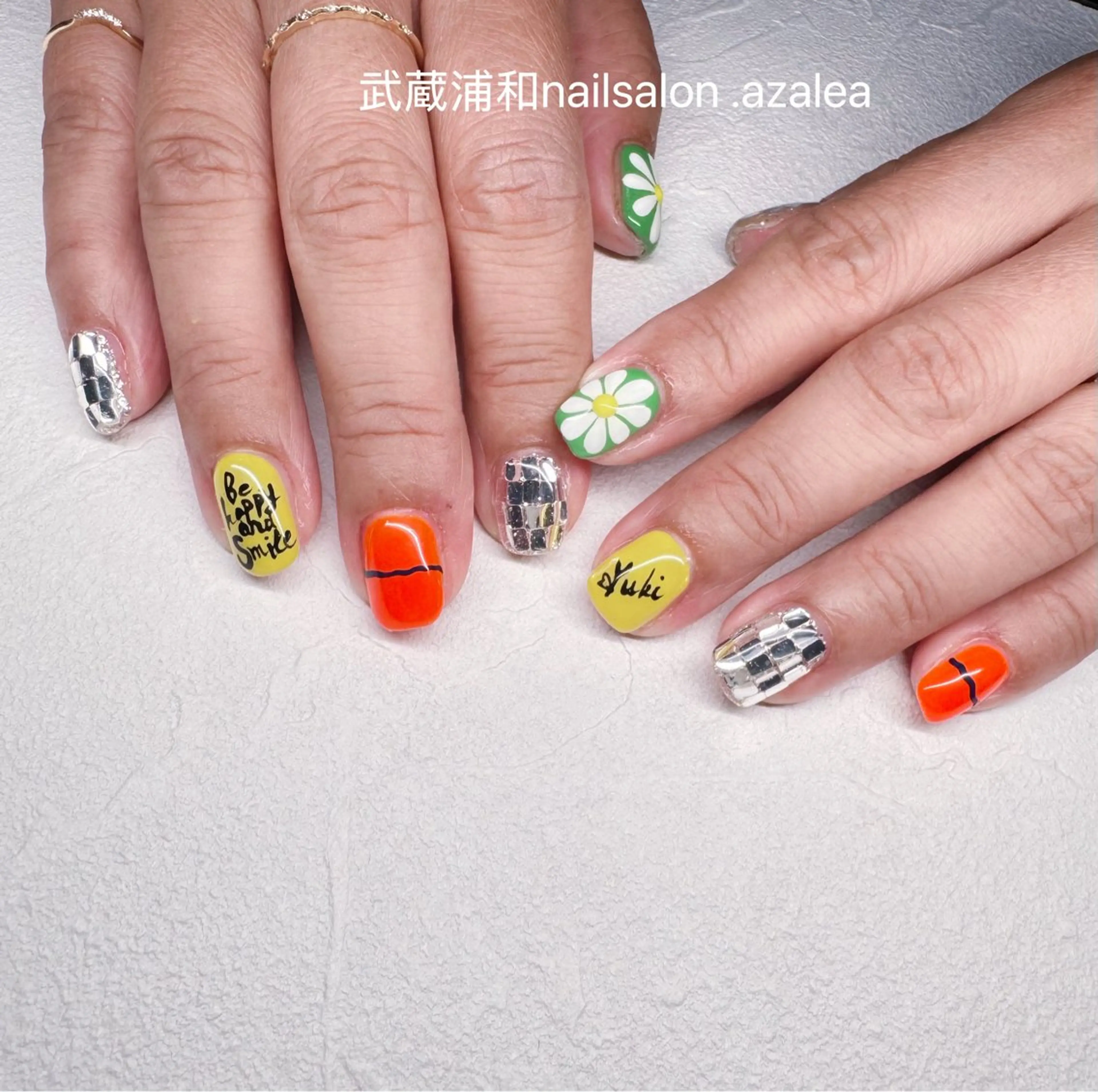 ネイル ハンドネイル R inのネイルデザイン