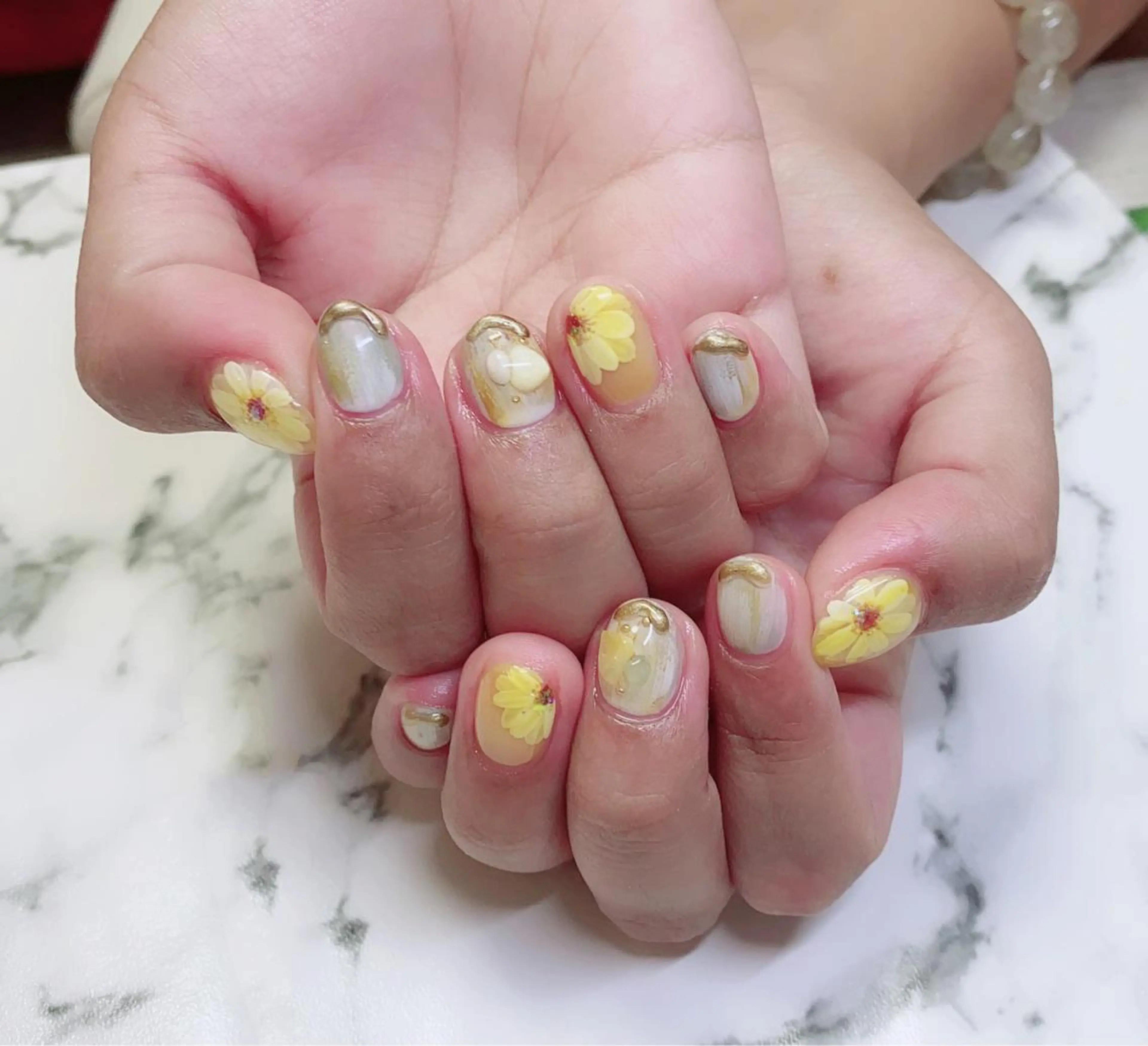 ロング カラー ネイル Q Free nailsのネイルデザイン