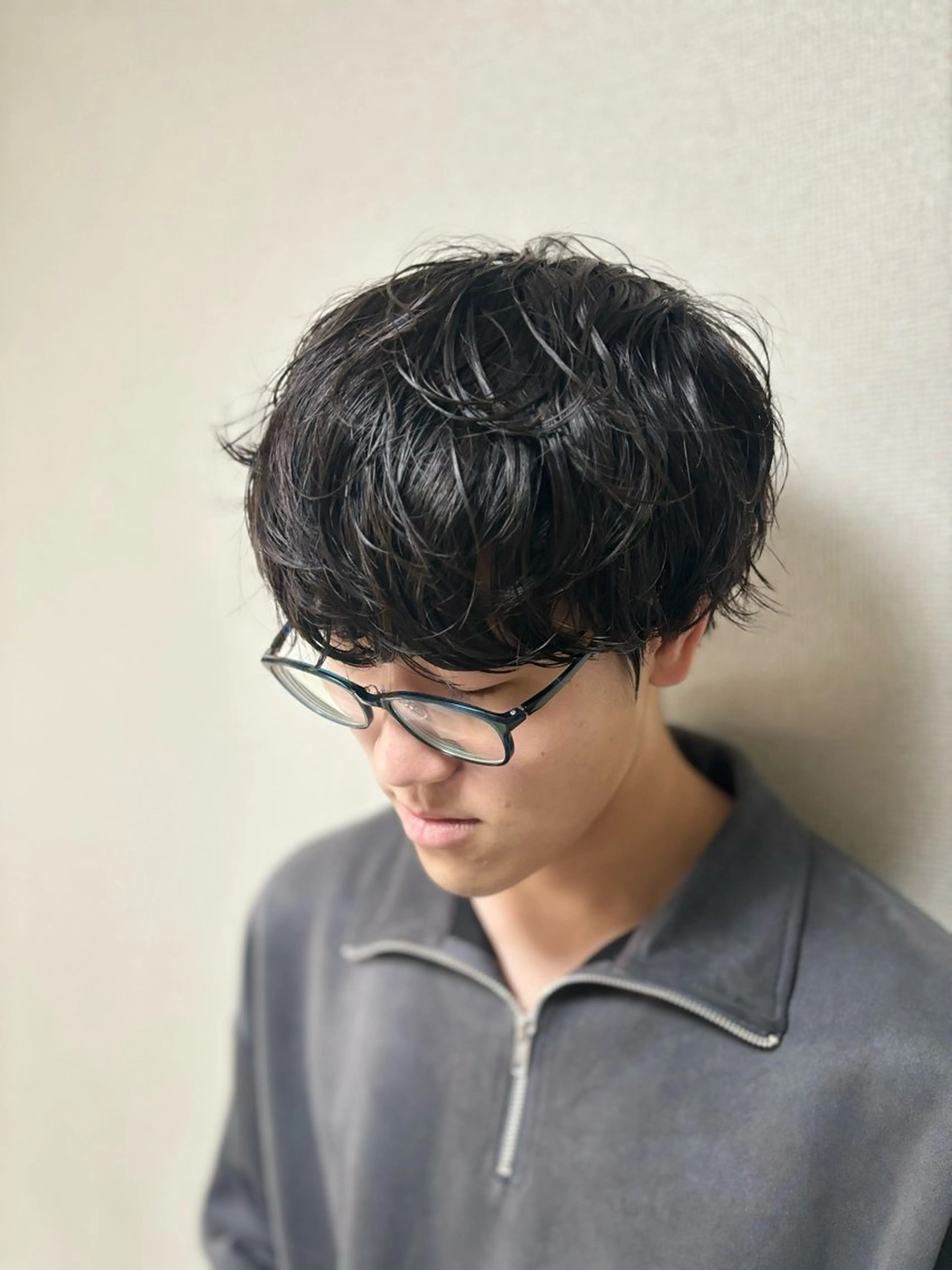 ミディアム パーマ メンズ ミディアムパーマ メンズパーマ メンズ特化／韓国風 /江戸谷大晴のヘアスタイル