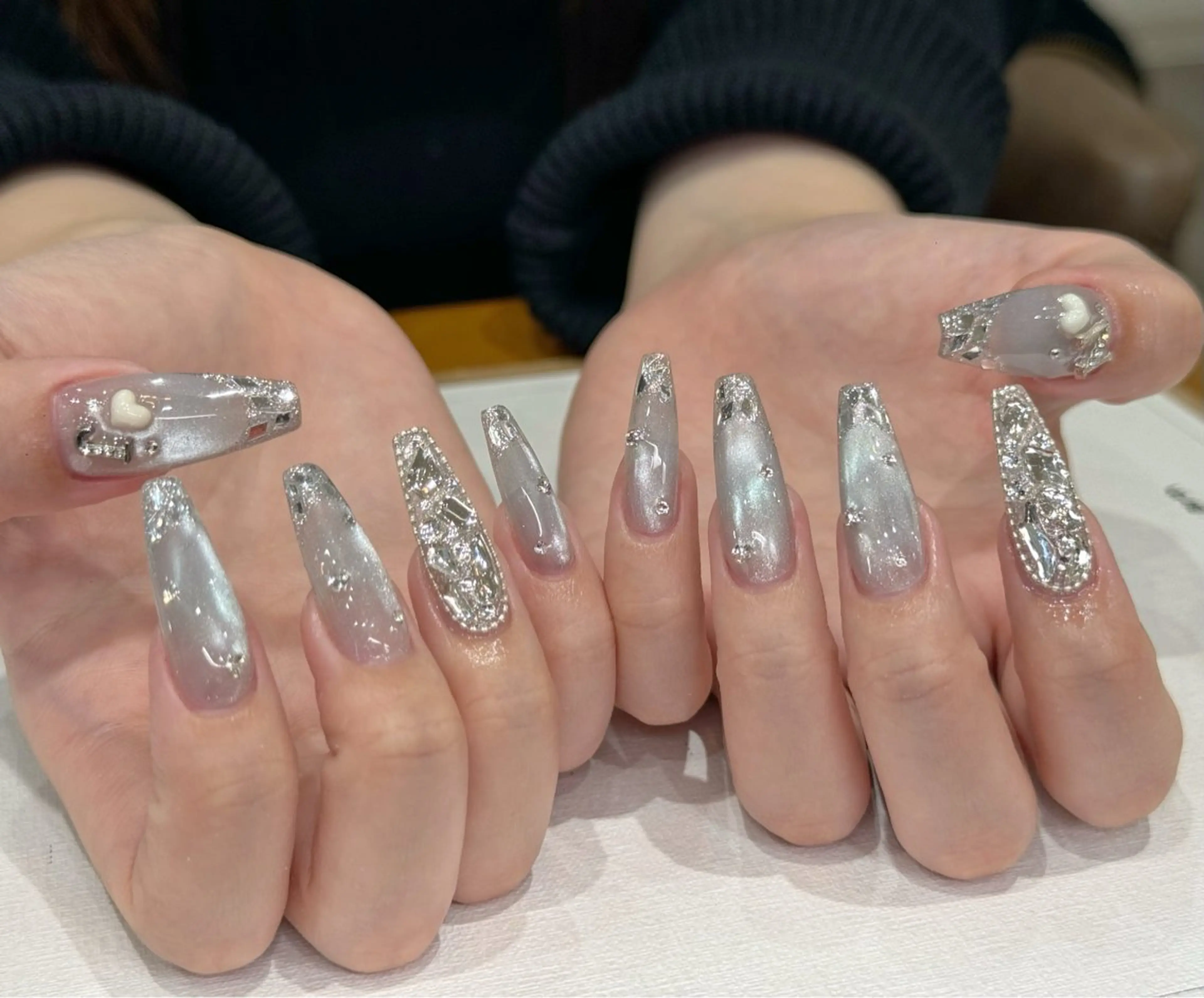 ネイル ジェルネイル マグネットネイル ニュアンスネイル シンプルネイル 冬ネイル ハンドネイル MILO 168 池袋のネイルデザイン