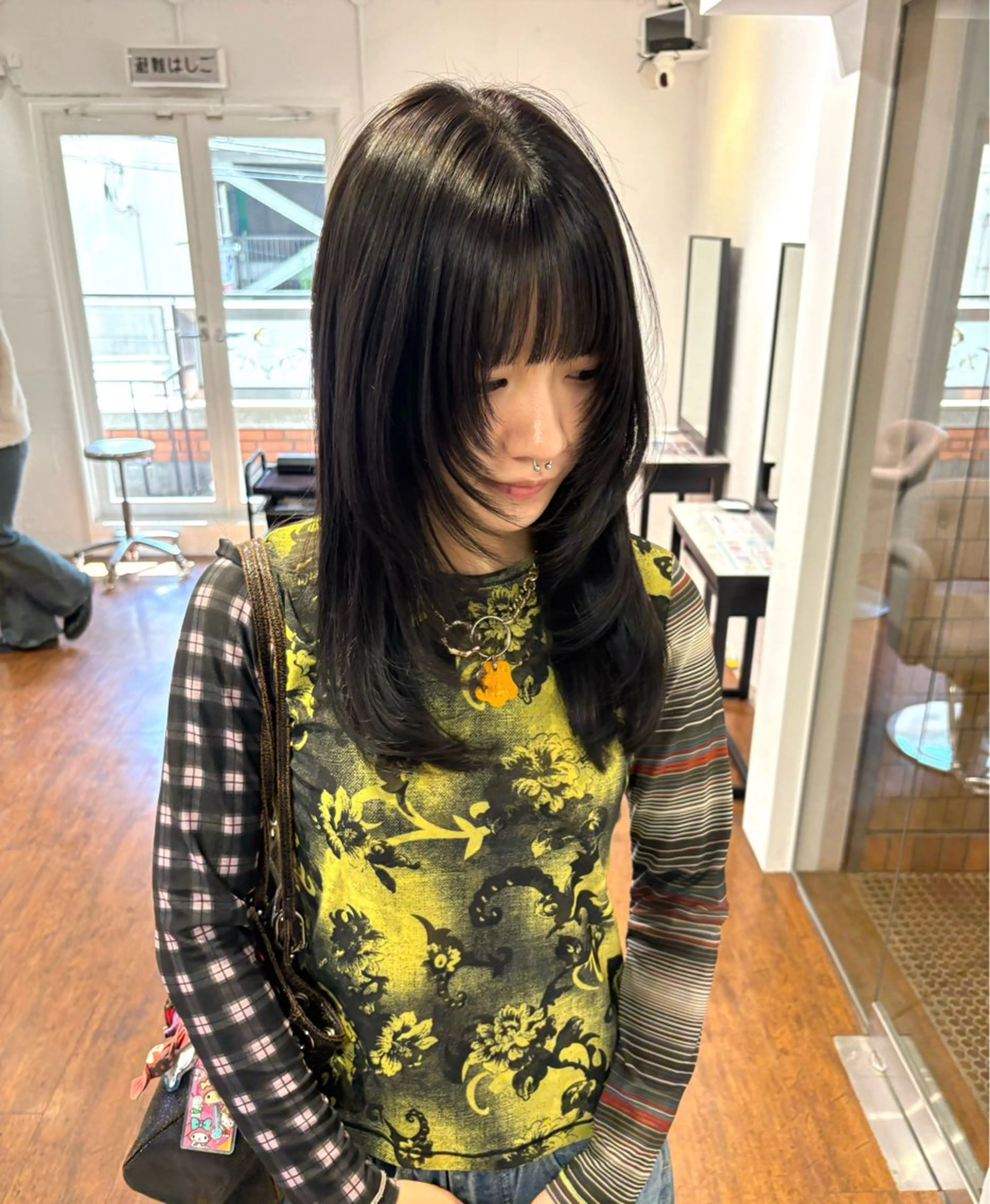 セミロング 顔周りカット 韓国風ヘア レイヤーカット 似合わせカット シースルーバング 久米 文弥のヘアスタイル