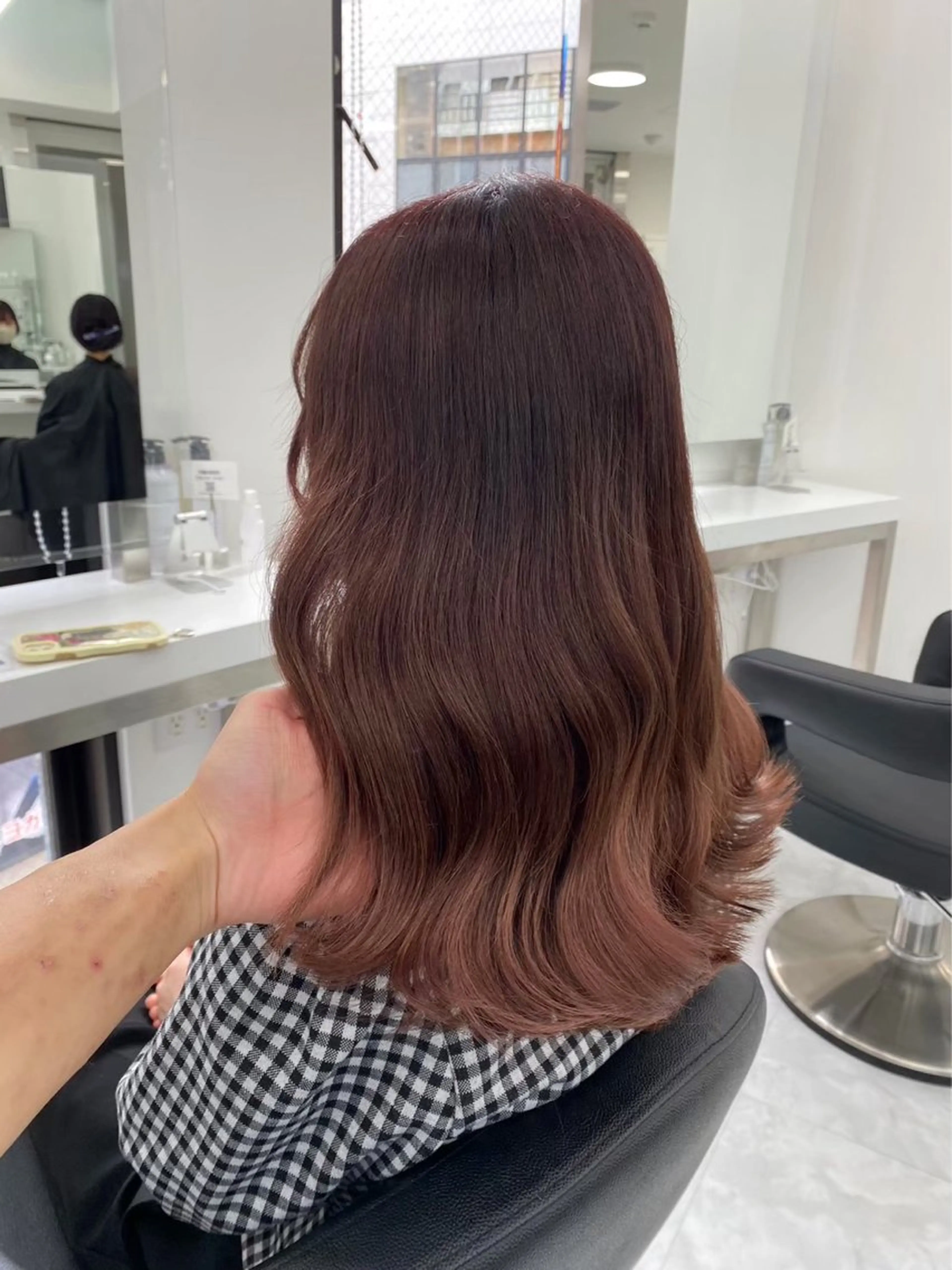 ロング ピンクブラウン ヘアカラー 大人上品🤍透明感 ベージュ🤍REOのヘアスタイル