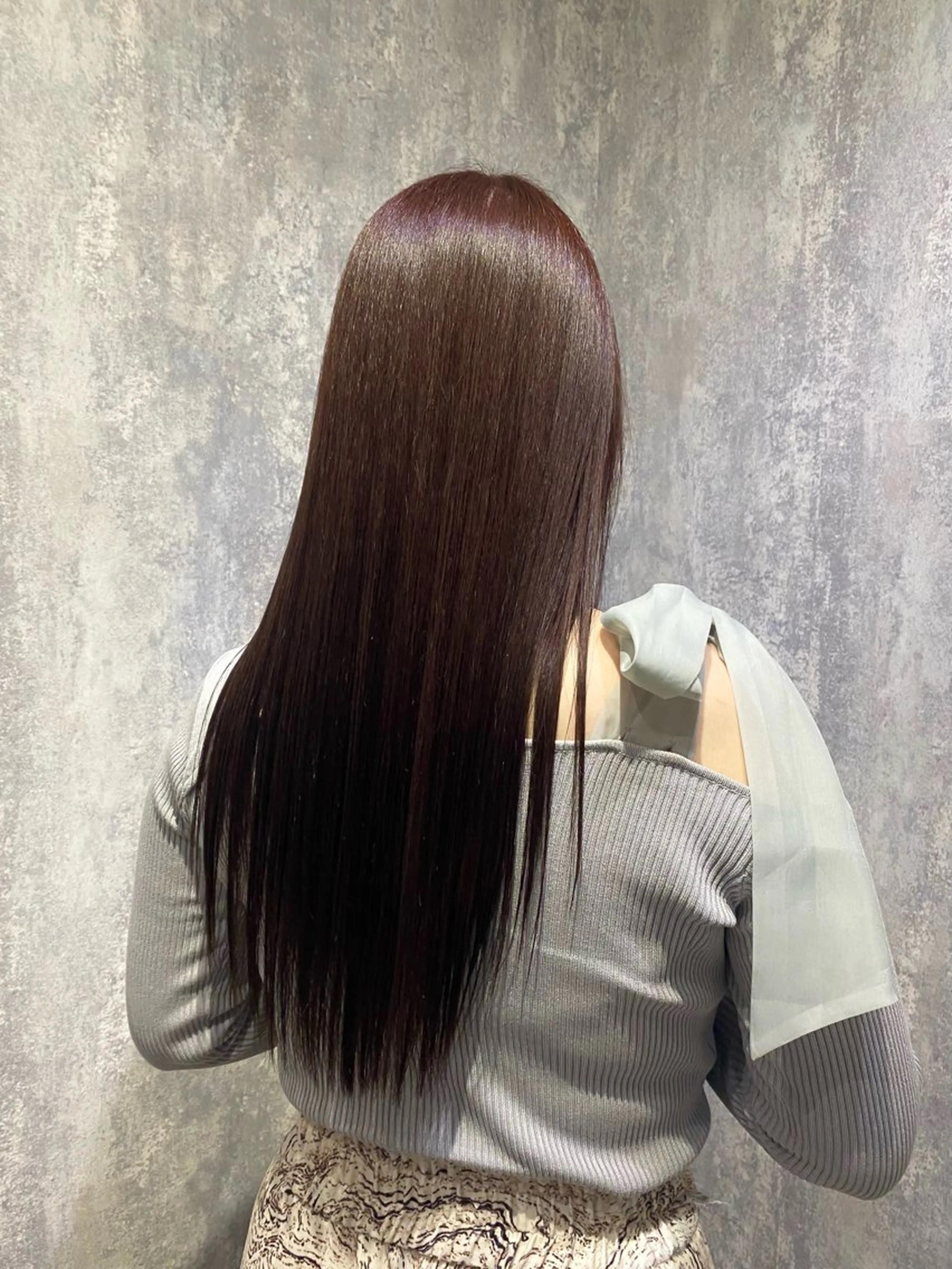 ロング カラー shiori/透明感 /顔周り/髪質改善のヘアスタイル