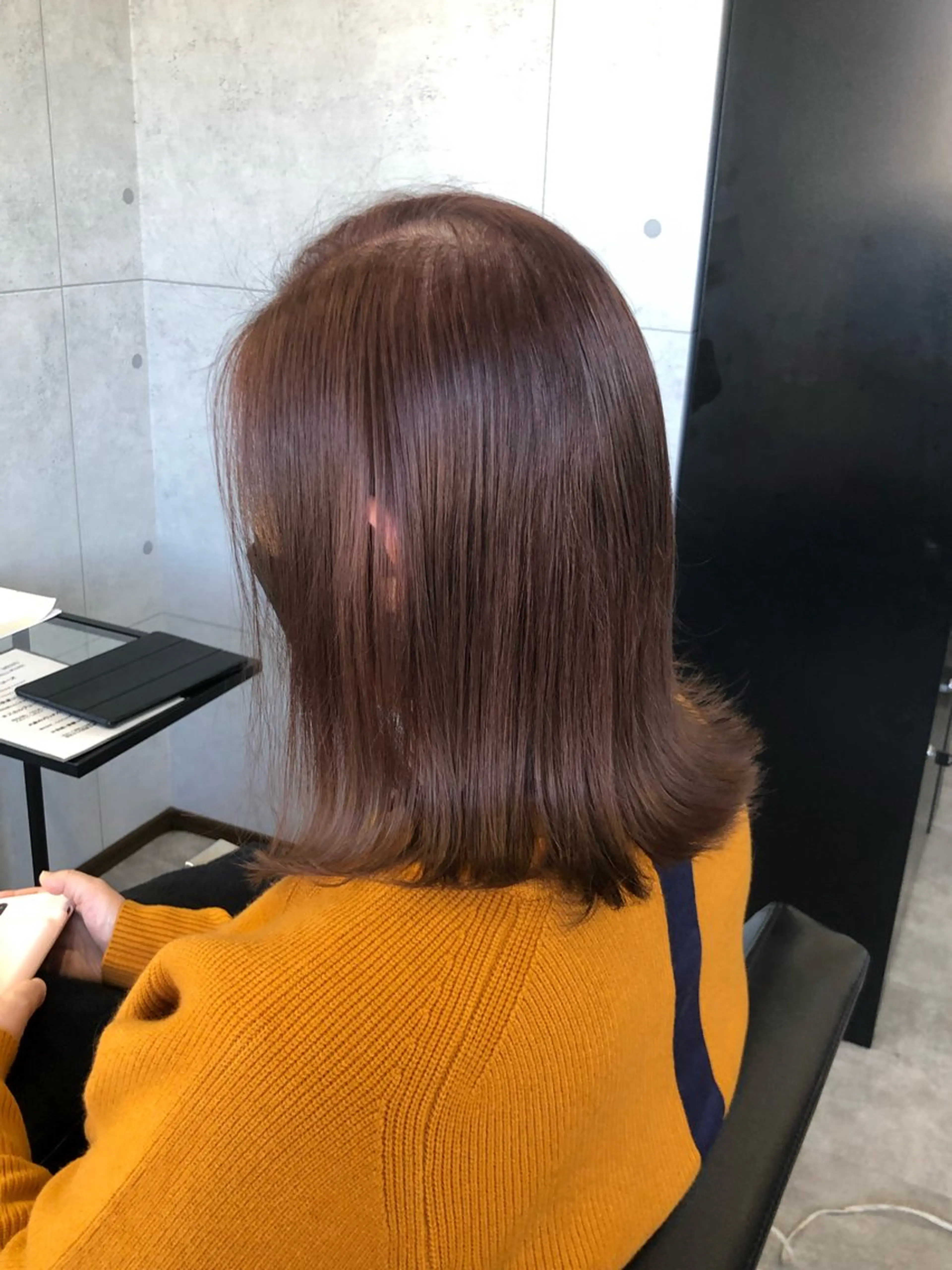 ミディアム ボブ くびれヘア くせ毛 髪質改善 切りっぱなしロブ カット ヘアカラー REVE所属・REVE美容室 REVEマツエクのヘアスタイル