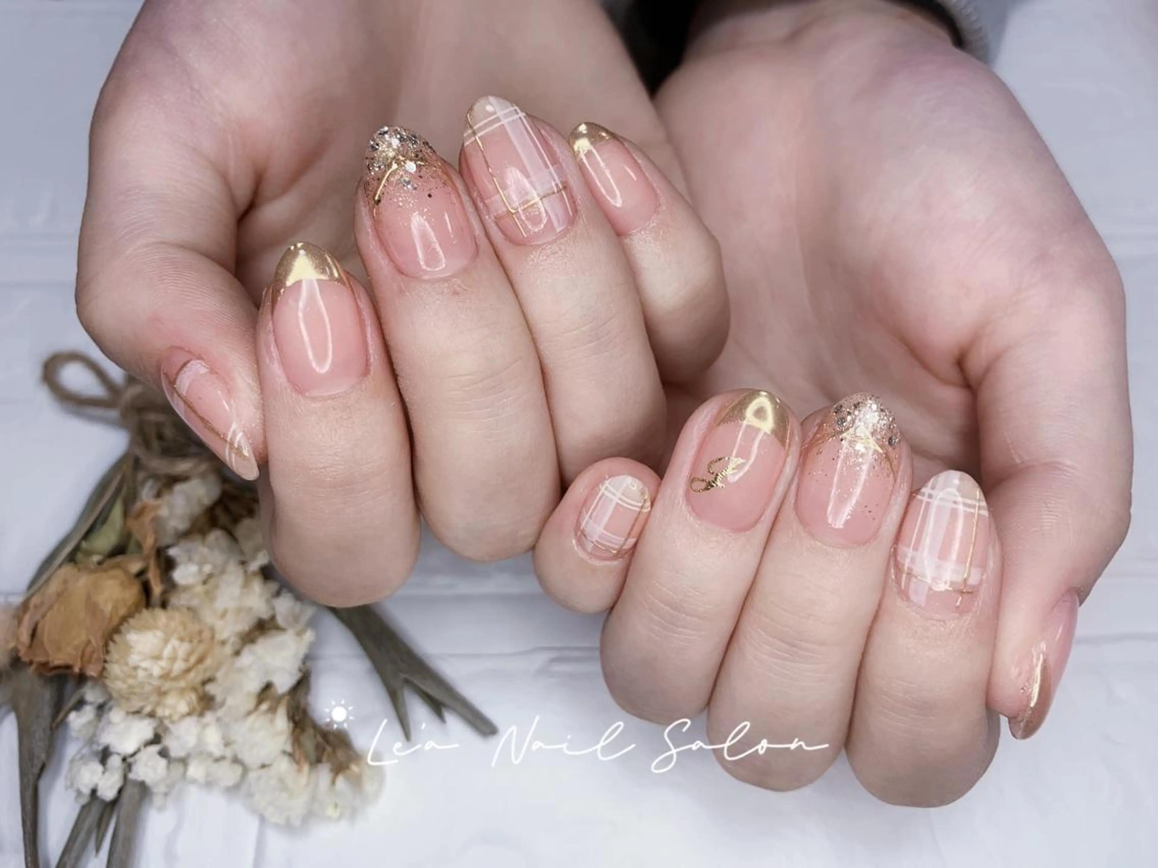 ショート カラー ネイル Lea NAILsalon所属・Le’a NailSalonのネイルデザイン