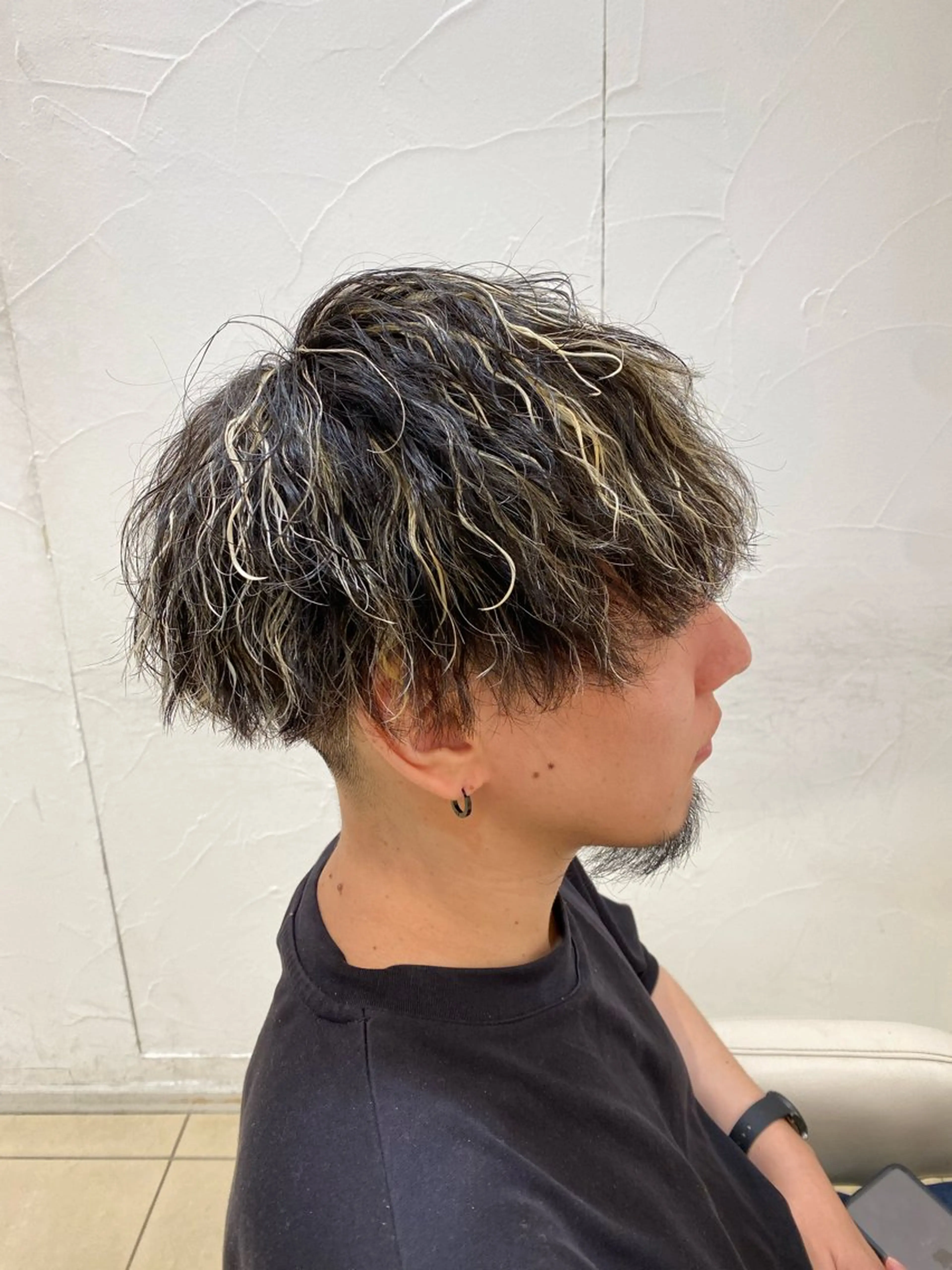 ショート カラー パーマ メンズ カット ヘアカラー パーマ トリートメント メンズ特化型美容師 栗山勇人のヘアスタイル