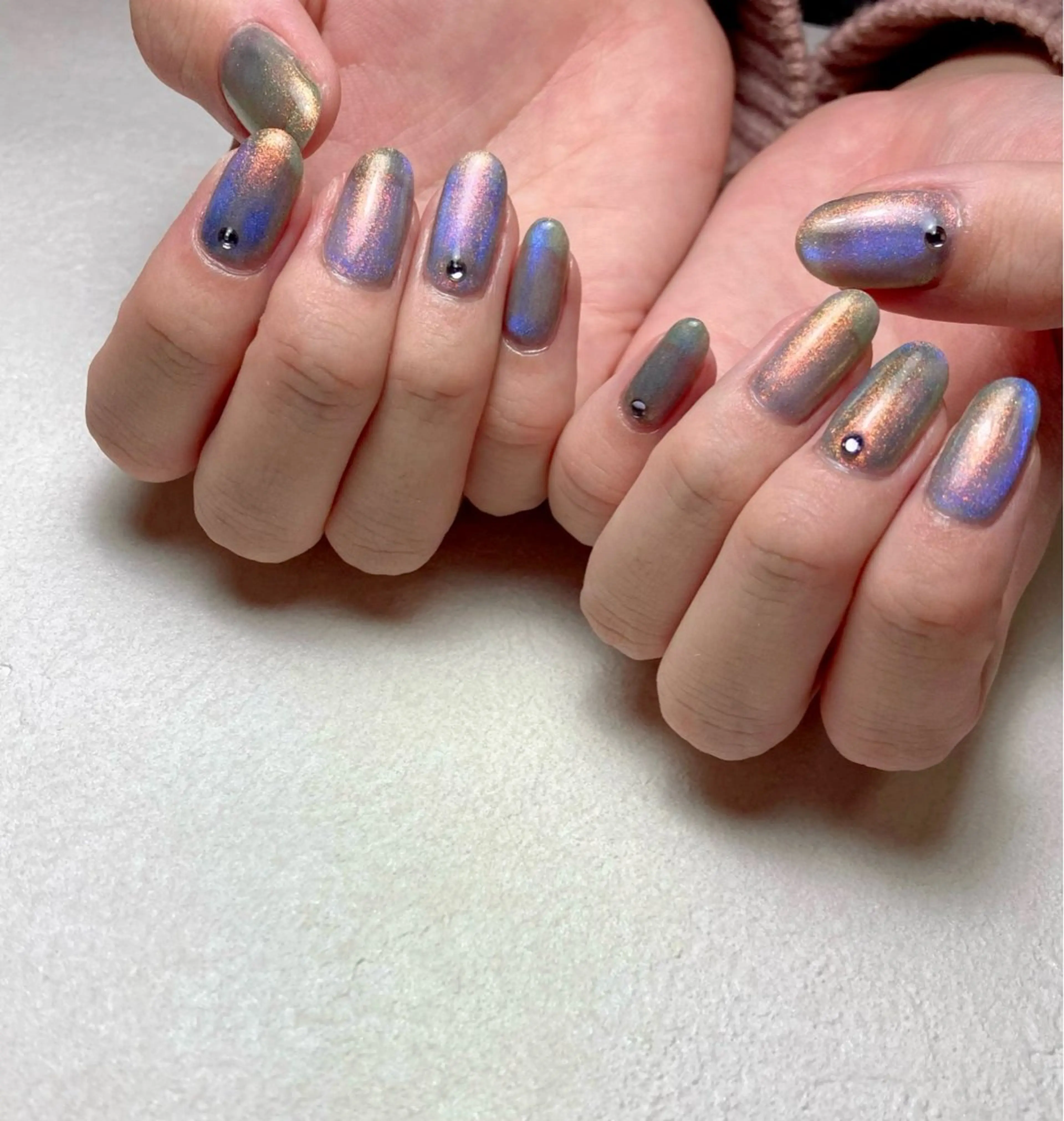 ネイル ブルー グリーン マグネットネイル マグネットワンカラー ワンカラーネイル amu所属・かおる KAORUのネイルデザイン