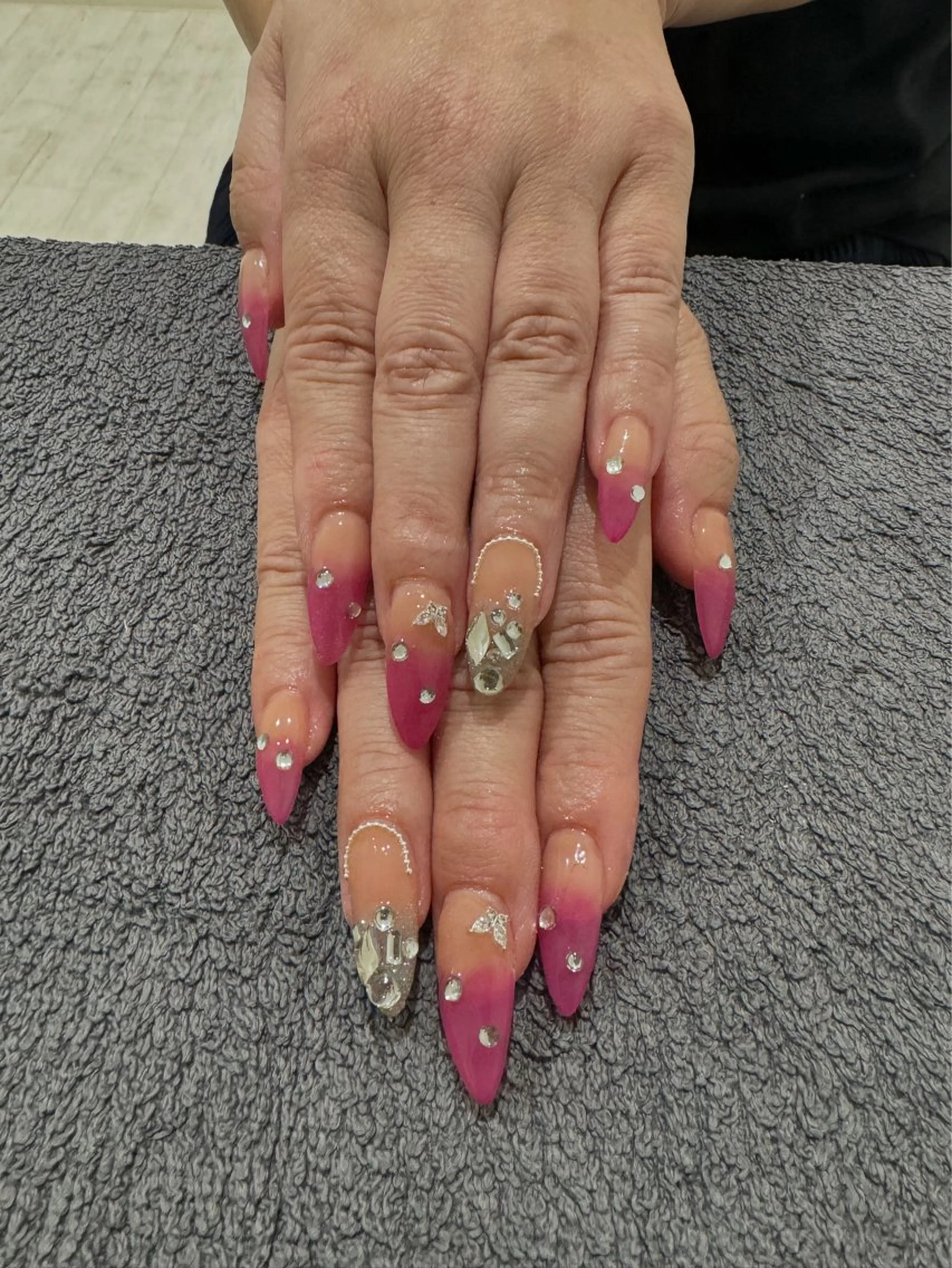 ネイル carnet所属・carnet manakaのネイルデザイン