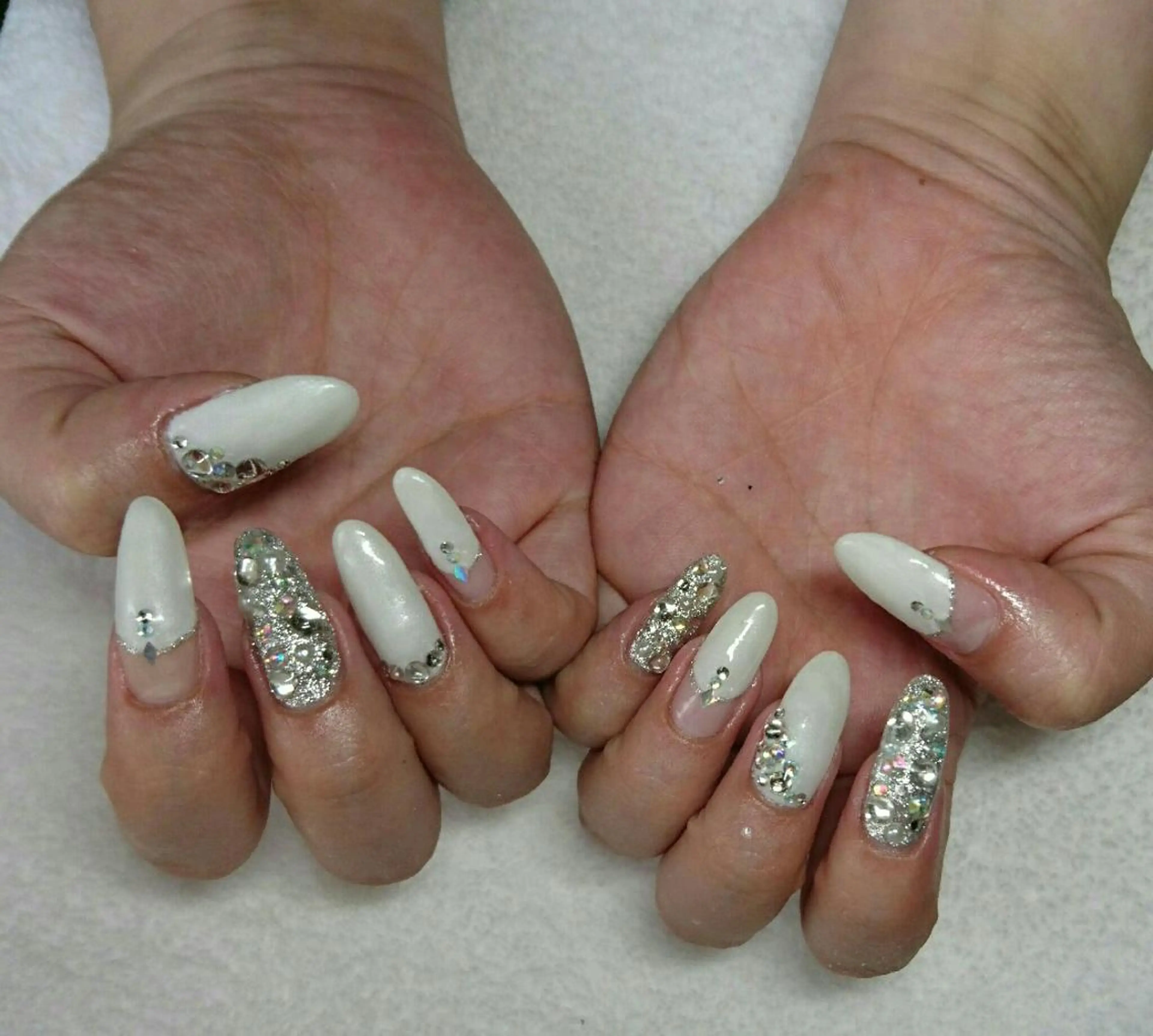 ネイル シンプルネイル LAVISH nail salonのヘアスタイル