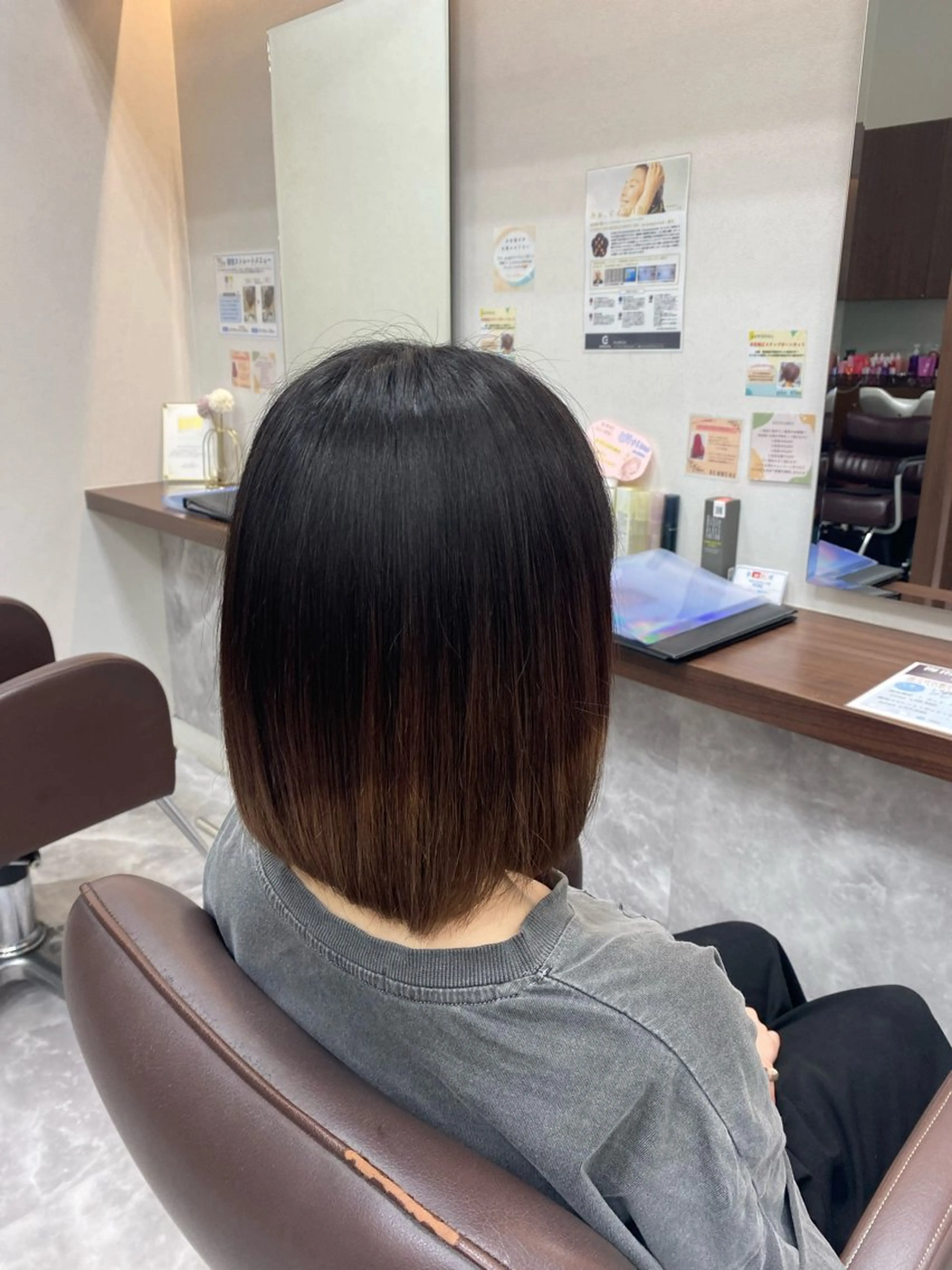 ミディアム 寺井 萌恵のヘアスタイル