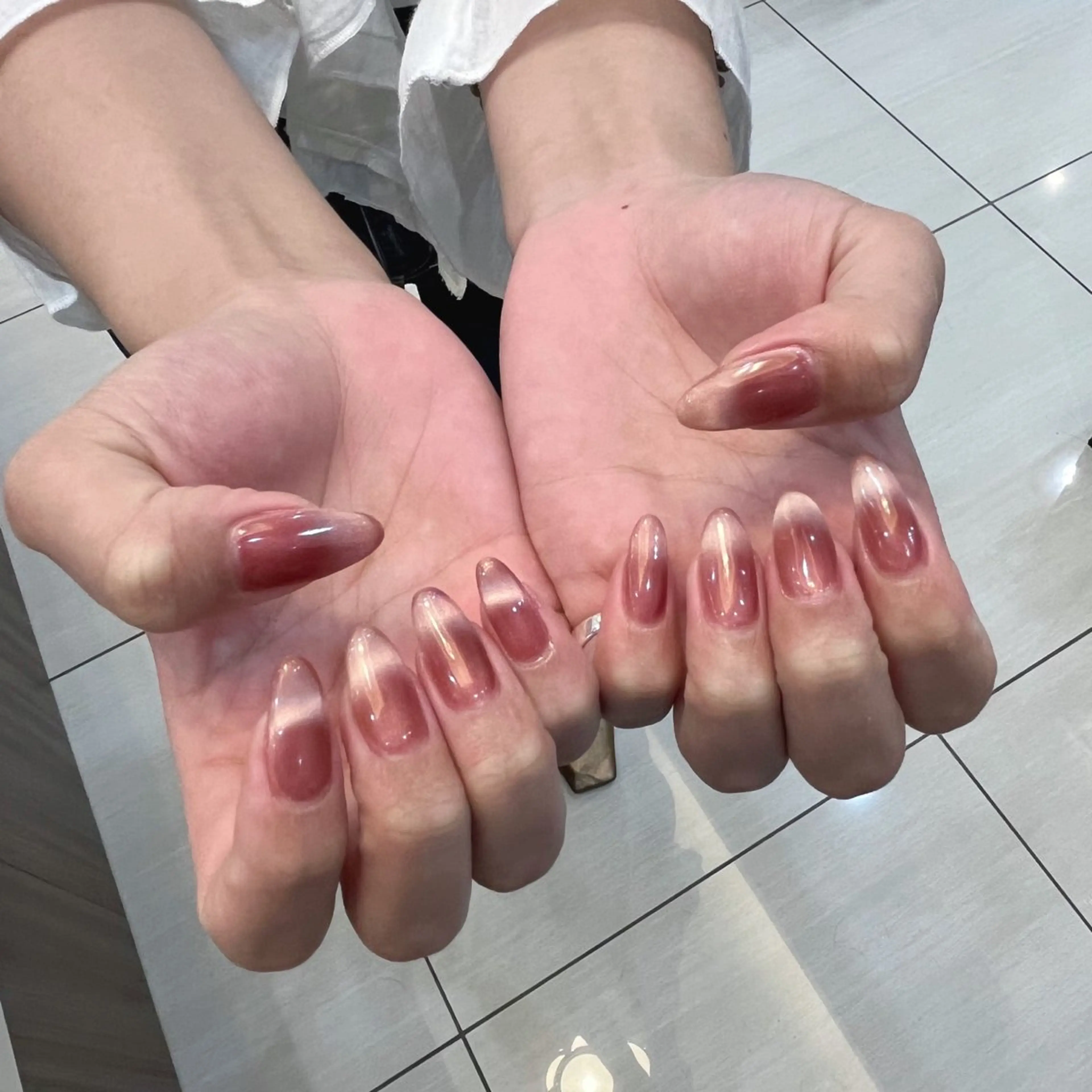 ネイル フレンチネイル マグネットネイル マグネットフレンチ arl nail💅yuriのネイルデザイン