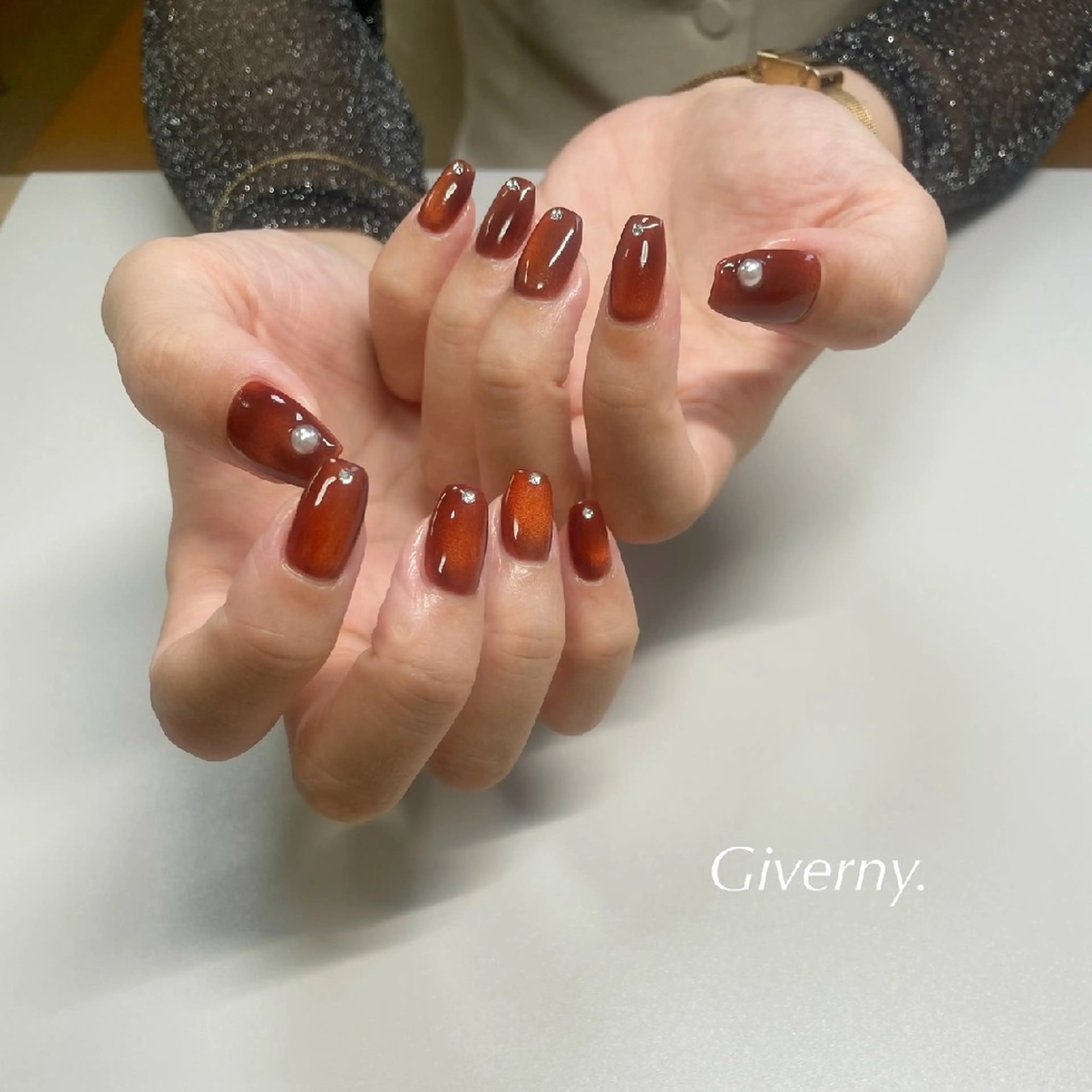 ネイル マグネットネイル ハンドネイル Giverny .のネイルデザイン