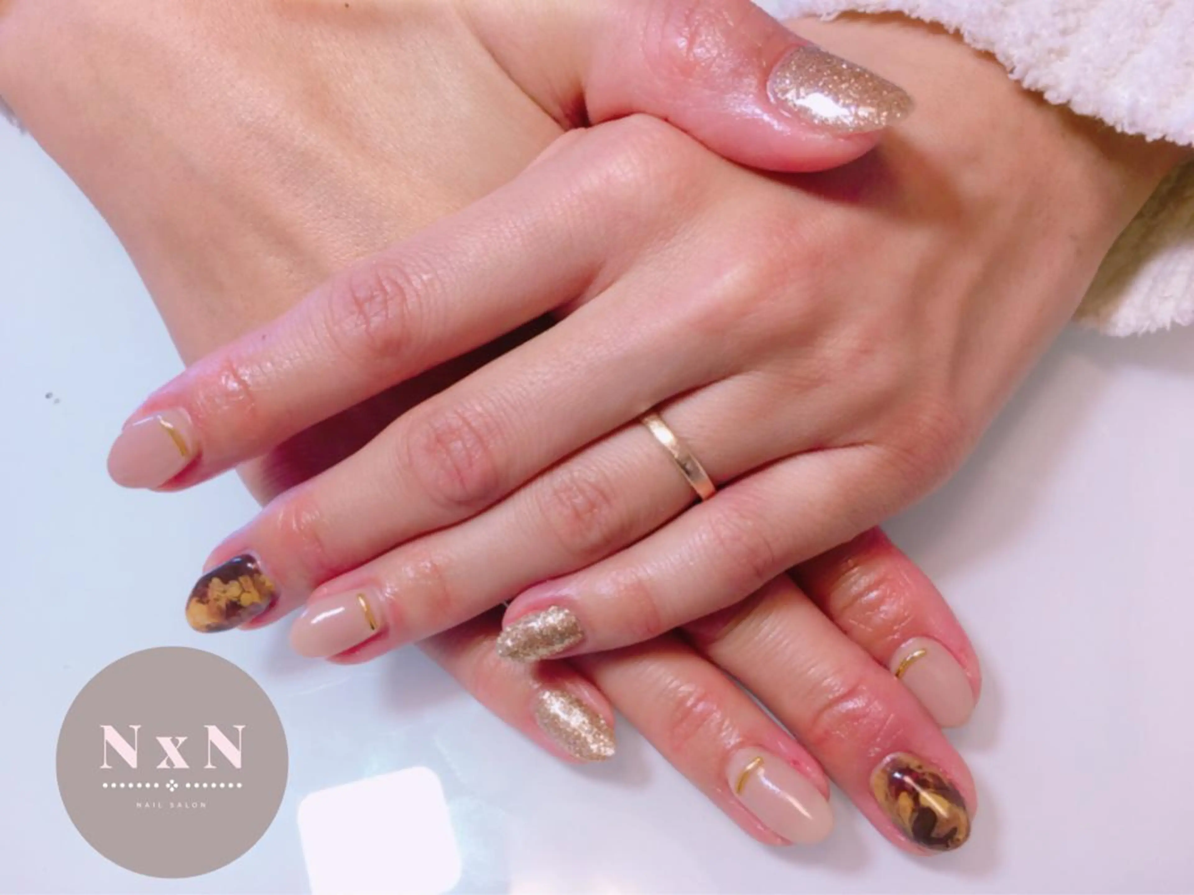 ネイル べっ甲ネイル ゴールド ハンドネイル nail salon N×Nのネイルデザイン