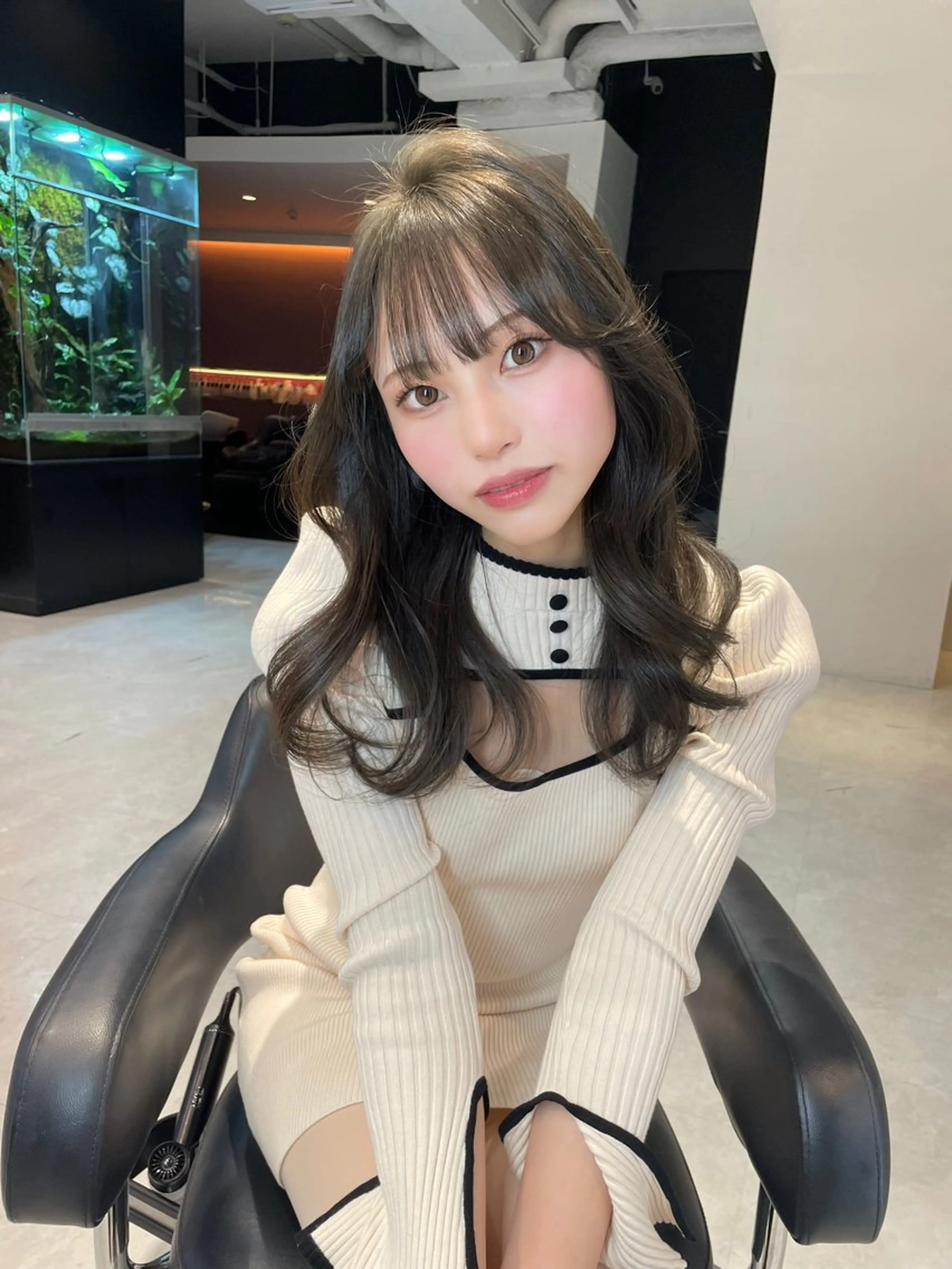 ミディアム カット ヘアカラー 韓国ヘア🇰🇷 YURIYAのヘアスタイル