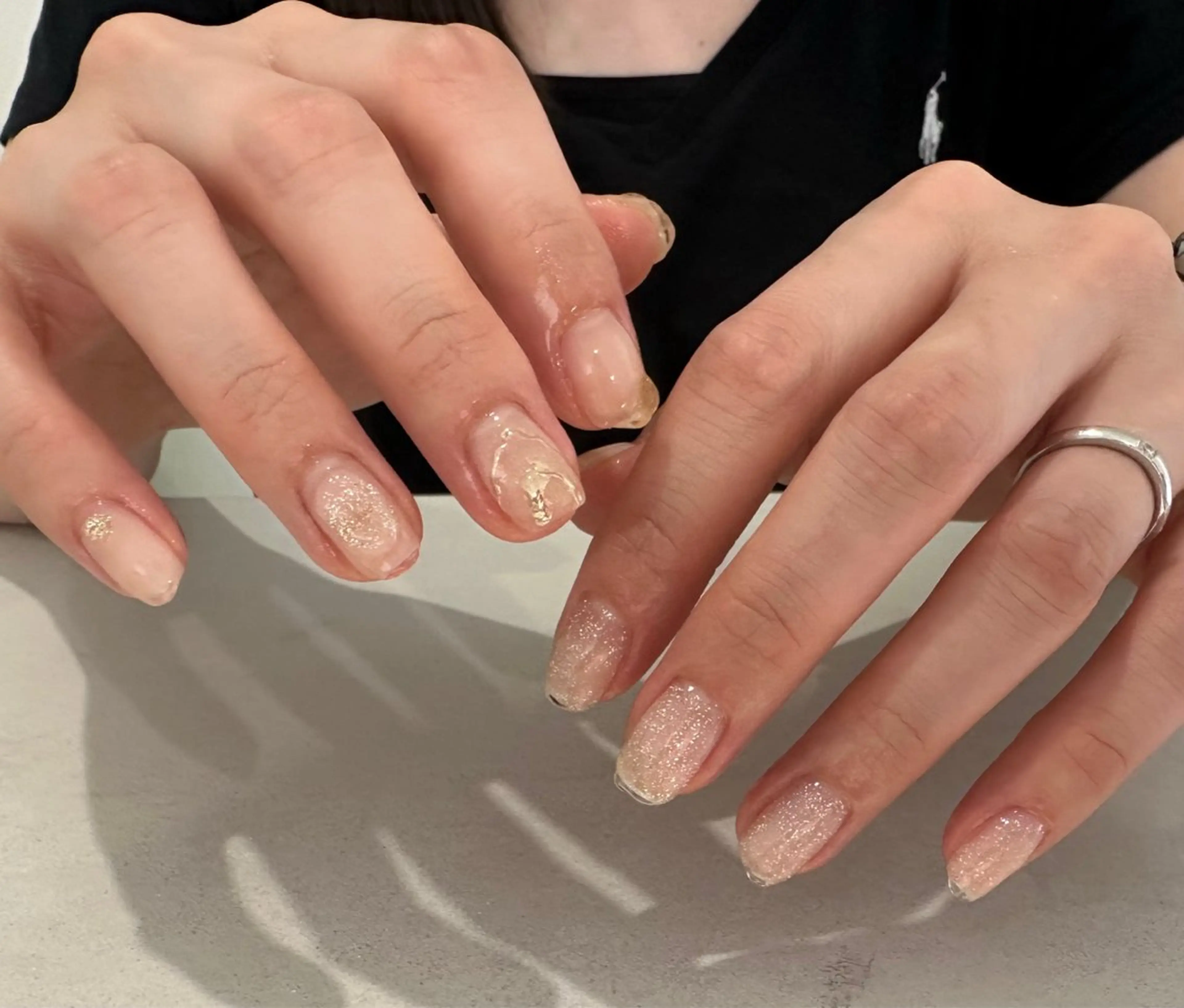 ネイル ニュアンスネイル num-fi Aiのネイルデザイン