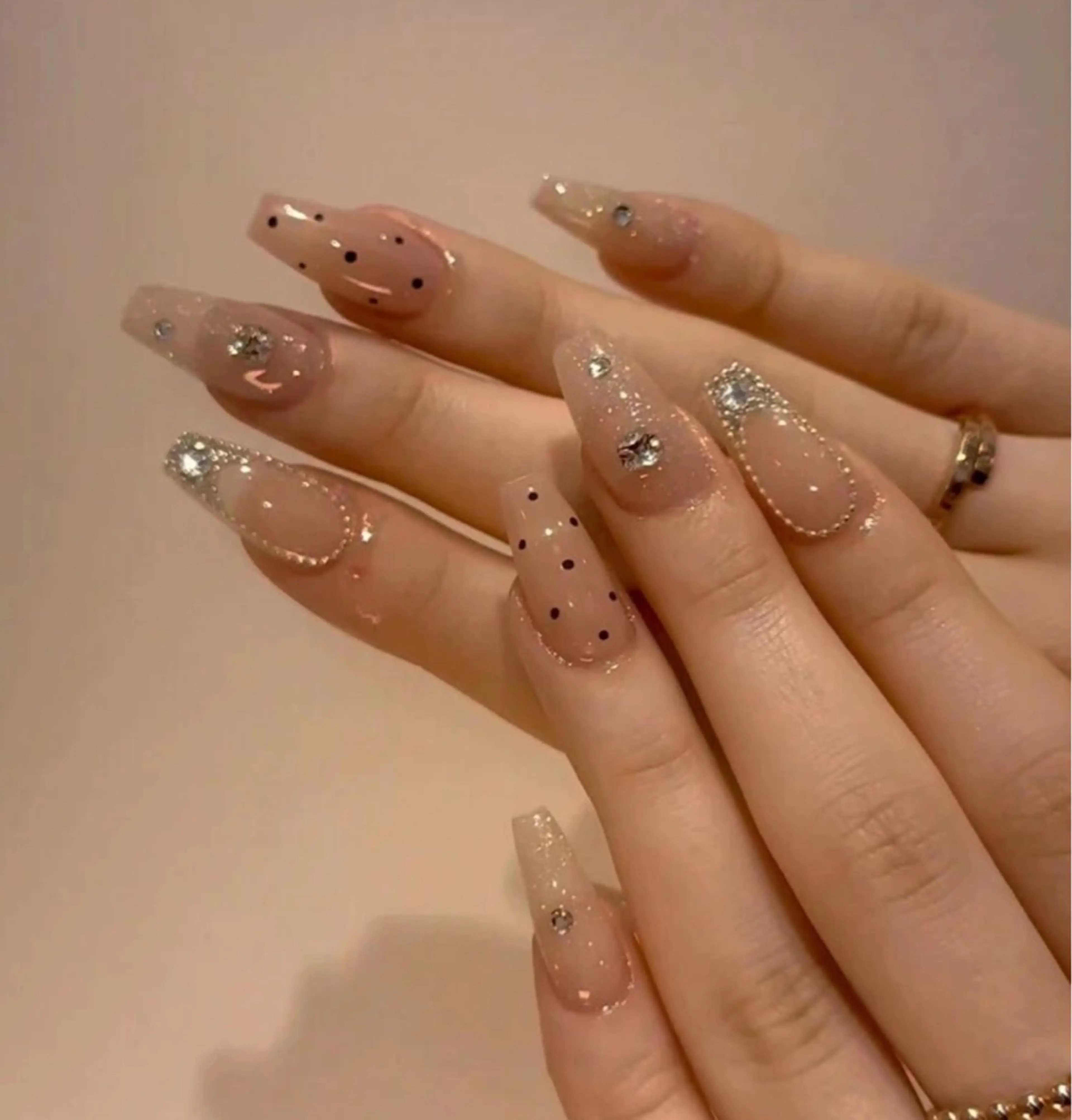 ネイル オーロラネイル フレンチネイル ジェルネイル ハロウィン キラキラネイル H.baby Nail Salonのネイルデザイン