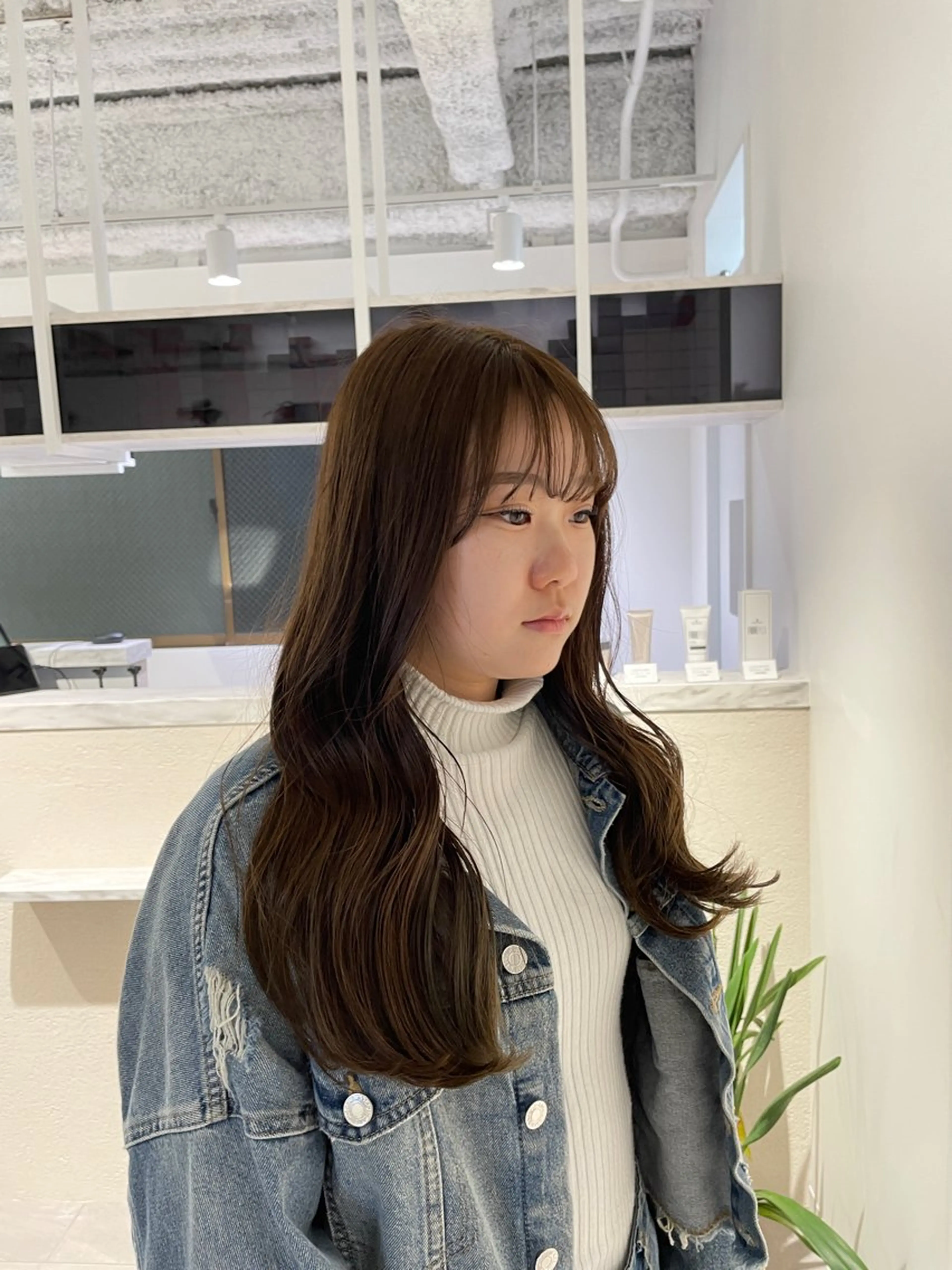 ロング Miyamoto Yasuchikaのヘアスタイル