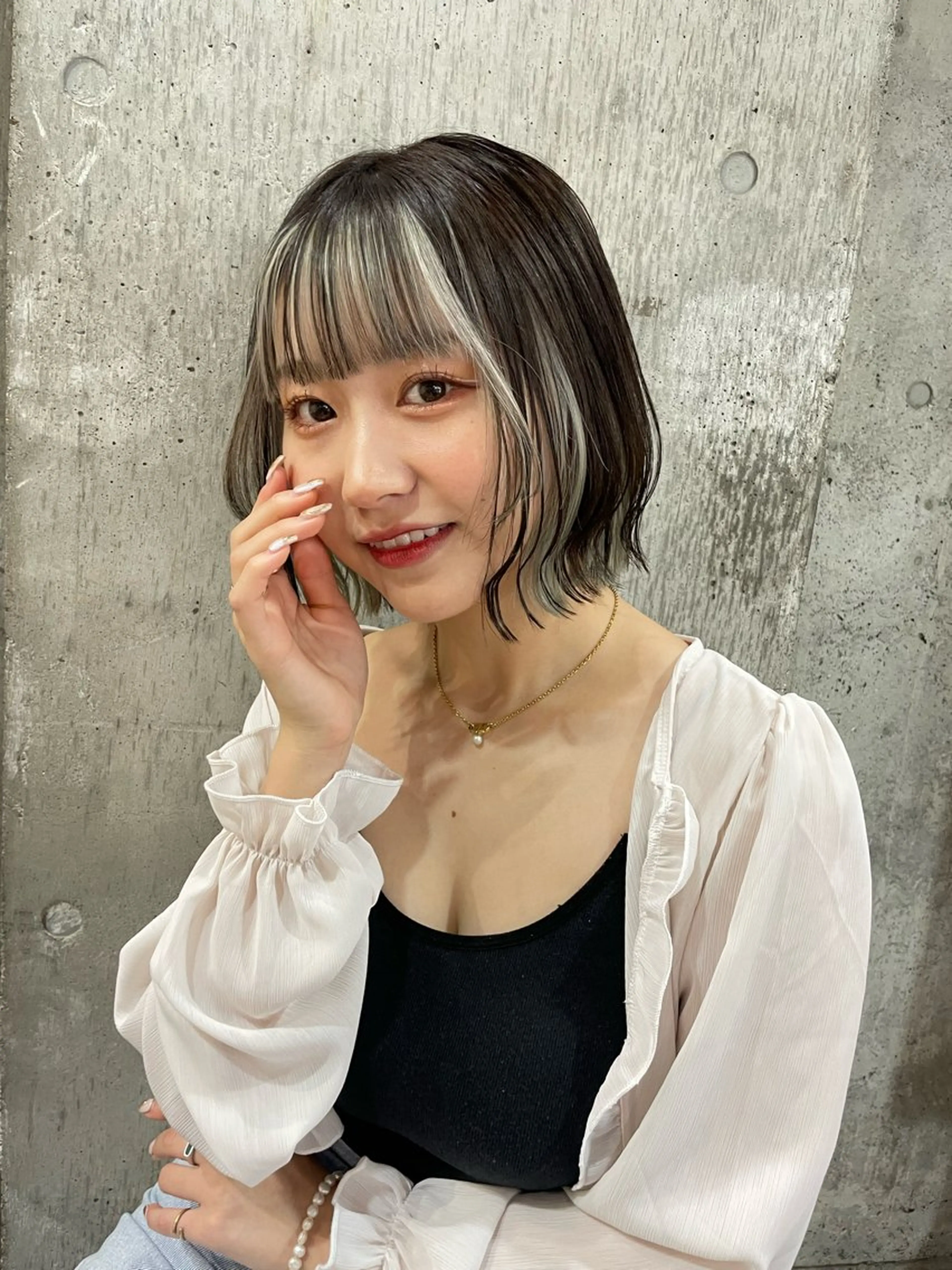 ショート カラー ミストバング  フェイスフレーミング ボブ ボブヘアカット Rikapi❤️のヘアスタイル