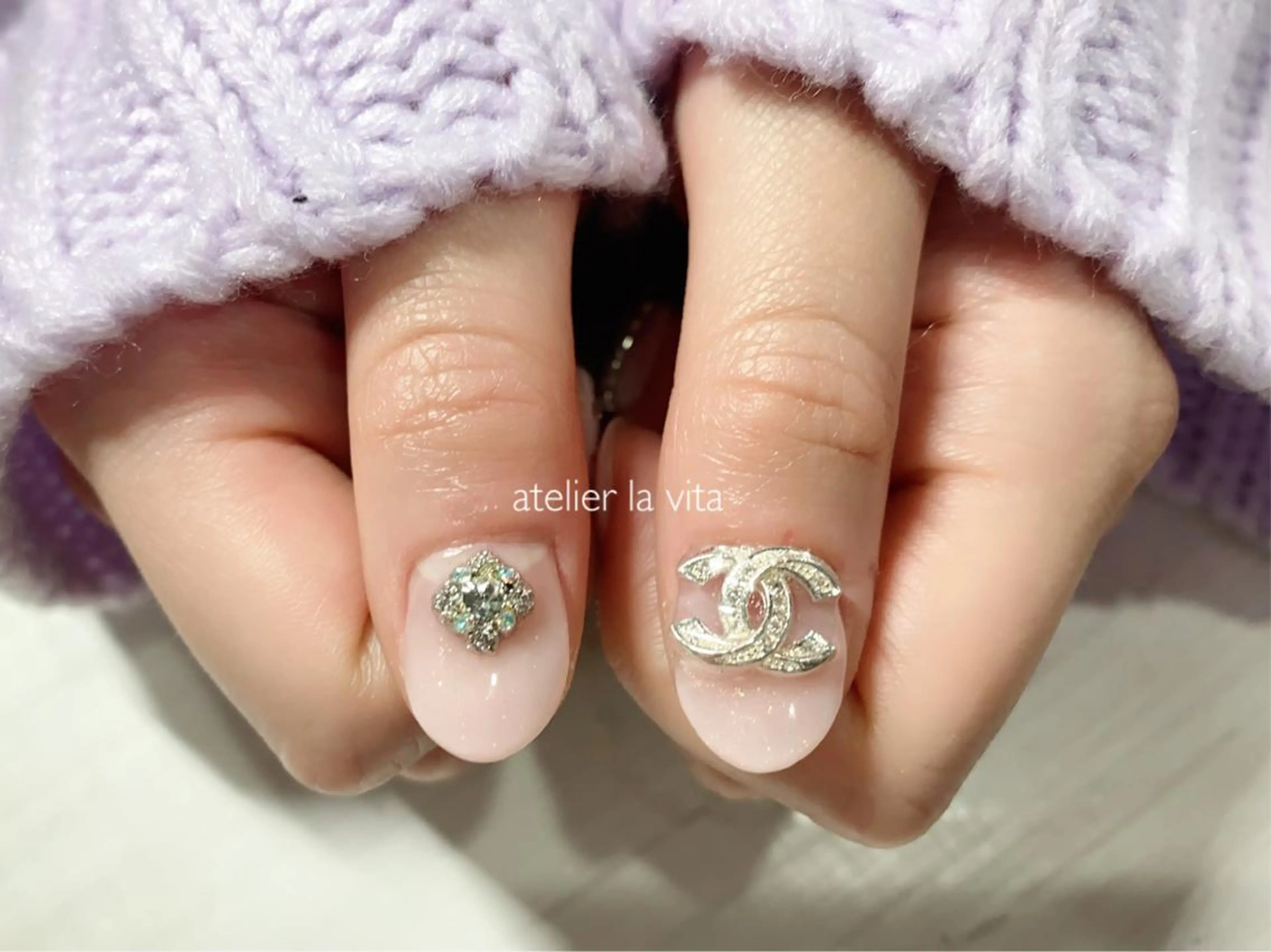 ネイル クリアネイル ジェルネイル ニュアンスネイル ワンカラーネイル ピンク ハンドネイル atelier la vita所属・lavita. mimuraのネイルデザイン