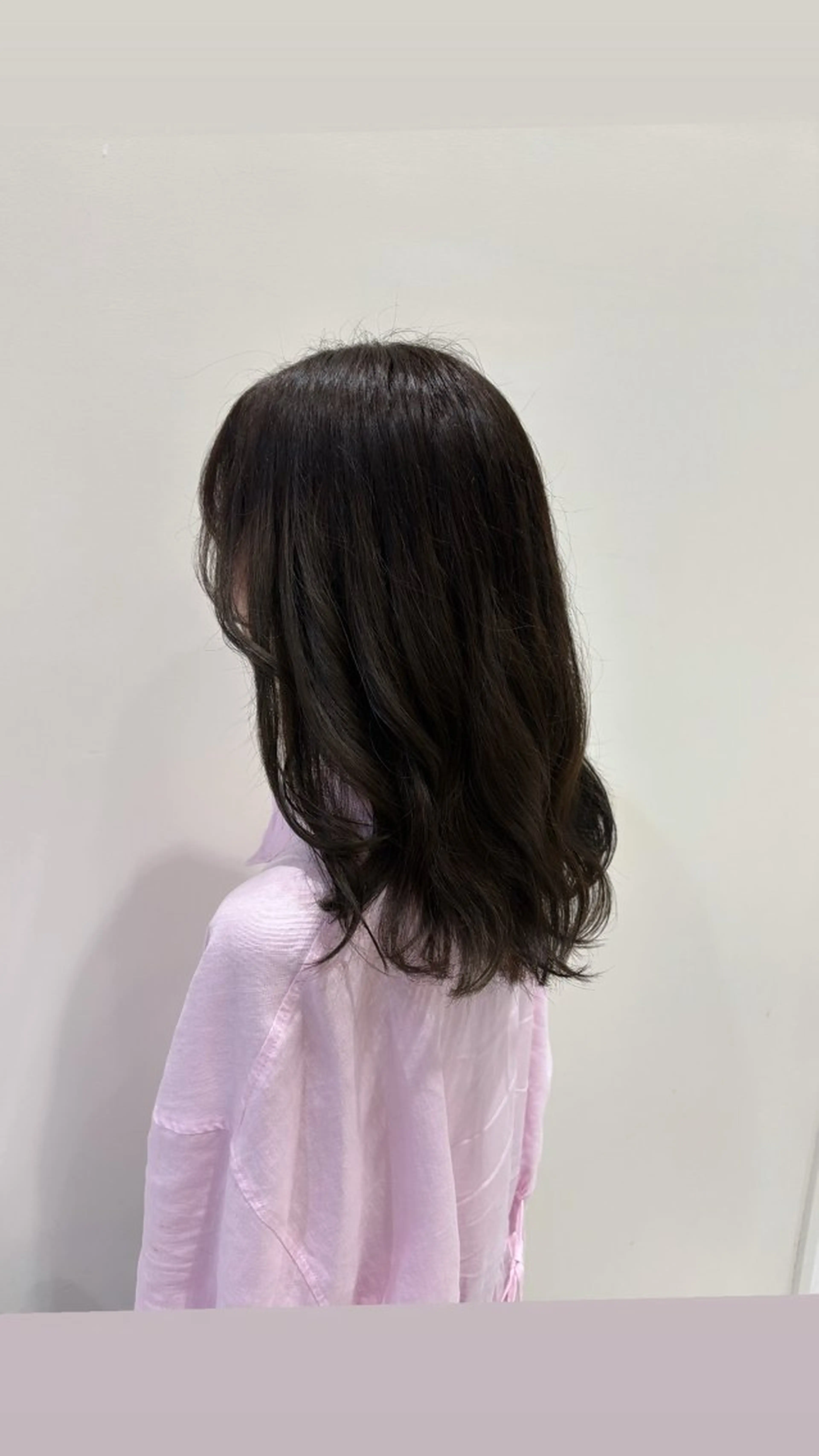 ミディアム カラー ブラウンカラー オリーブブラウン 高橋 優実のヘアスタイル