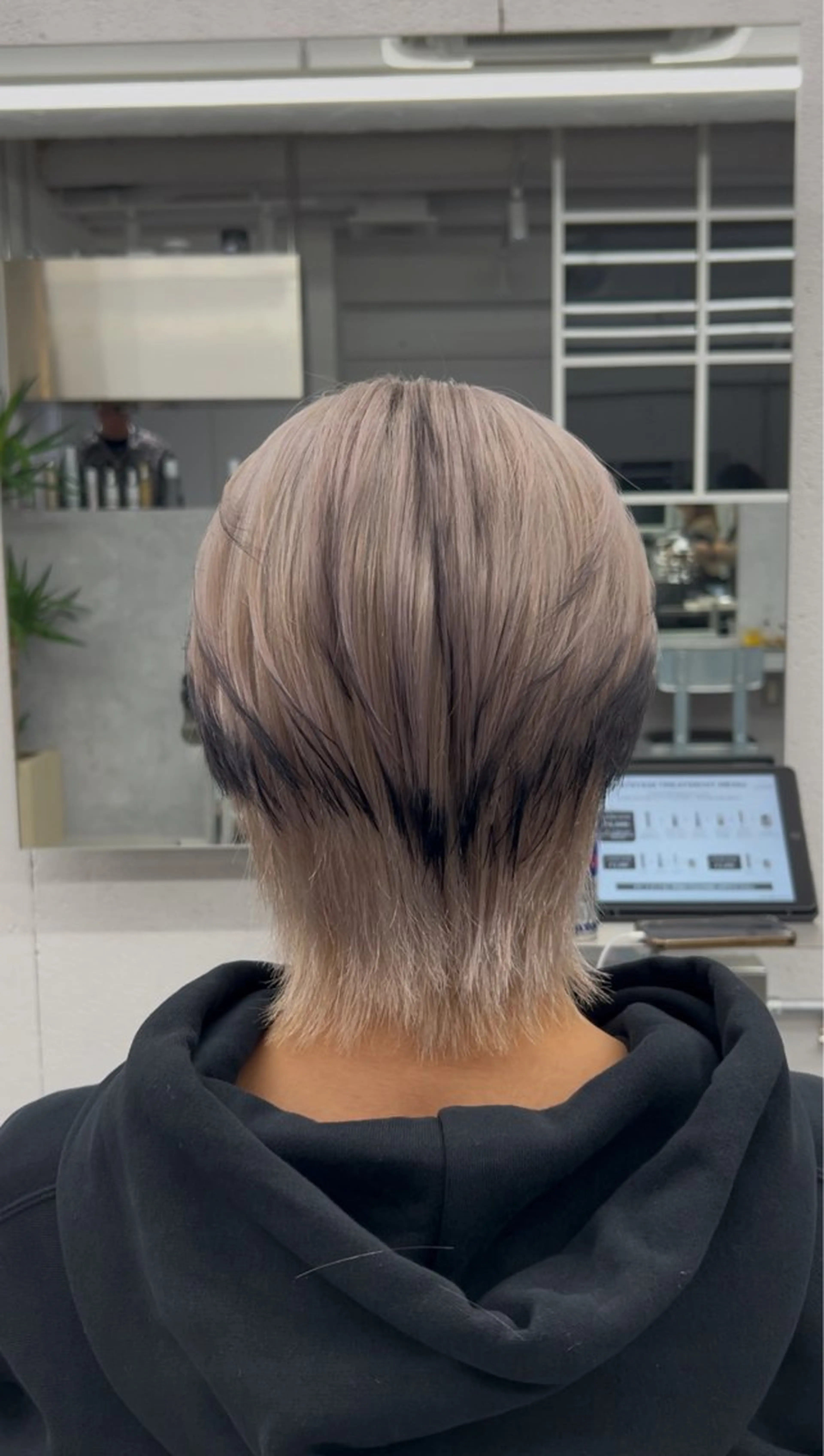 ミディアム カラー メンズ メンズバレイヤージュ 🔥メンズカット🔥のヘアスタイル